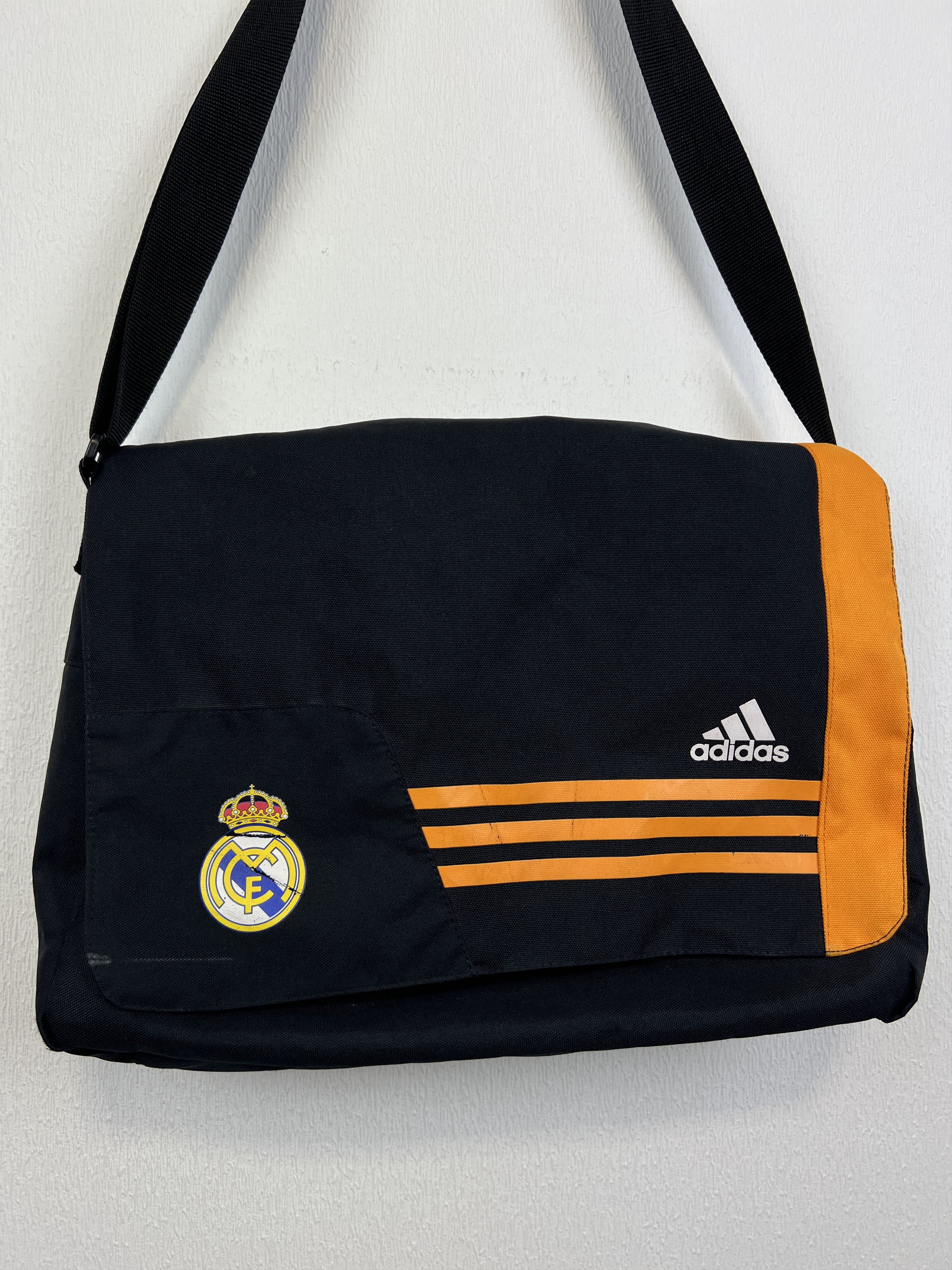 Adidas Vintage Adidas Real Madrid Football Messenger Bag Shoulder Size ONE SIZE - 3 Thumbnail