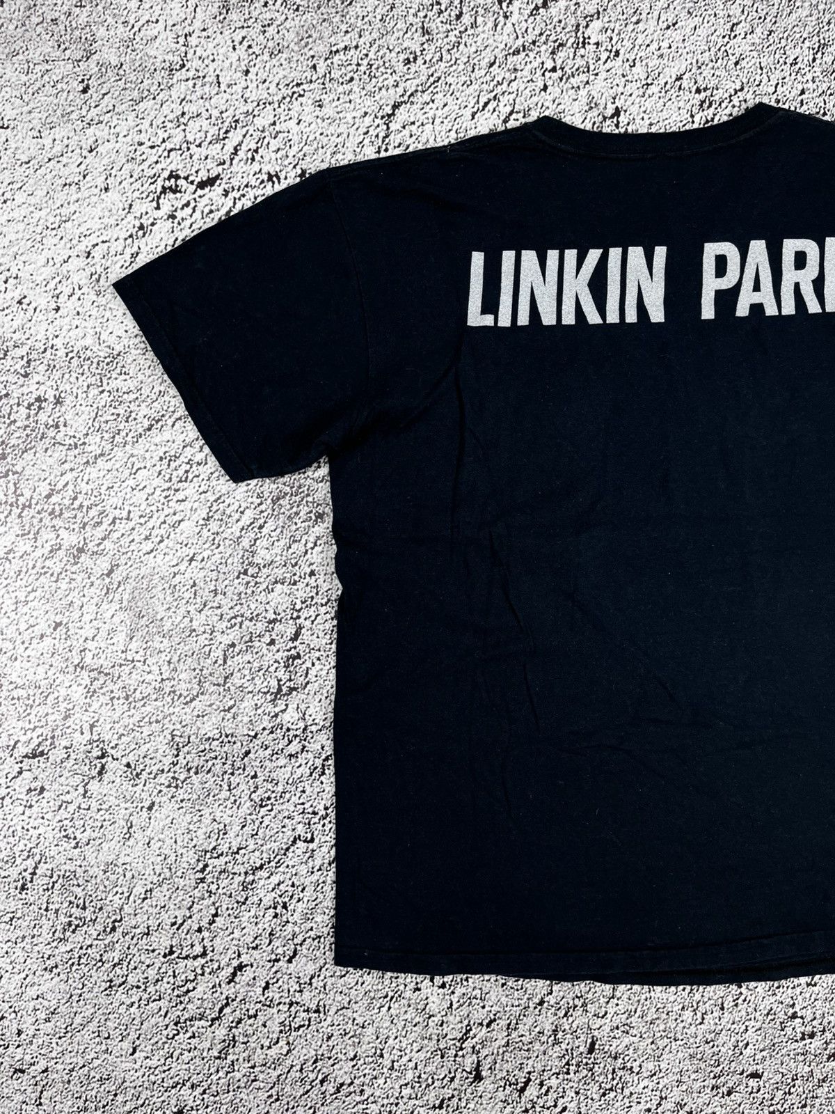 Band Tees Vintage Y2K 2010 Linkin Park big logo tee streetwear size L Size US L / EU 52-54 / 3 - 10 Thumbnail