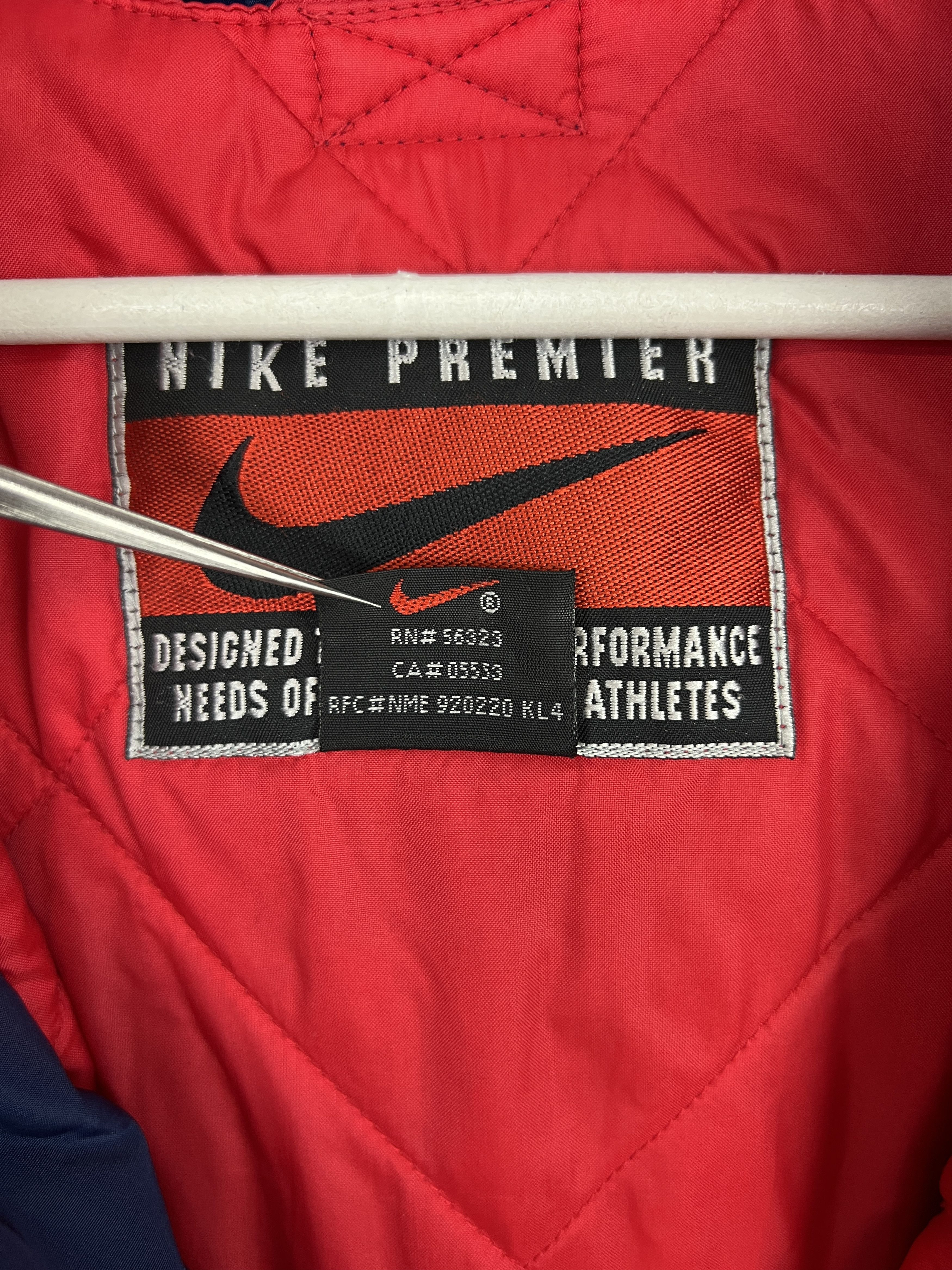 Nike Vintage 90's Nike Arsenal Football Jacket Soccer Bomber Size US XL / EU 56 / 4 - 13 Thumbnail