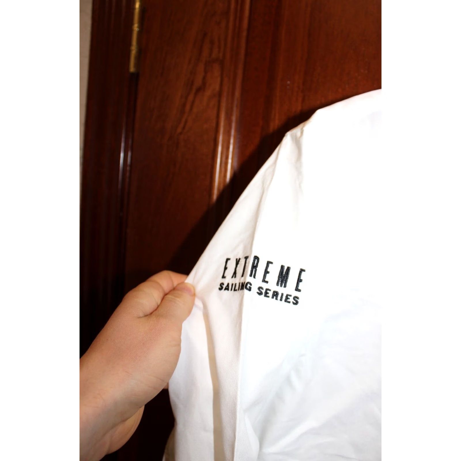 Vintage VINTAGE Marine Pool Yacht Extreme Sailing Series shirt Men L White jersey Size US L / EU 52-54 / 3 - 4 Thumbnail