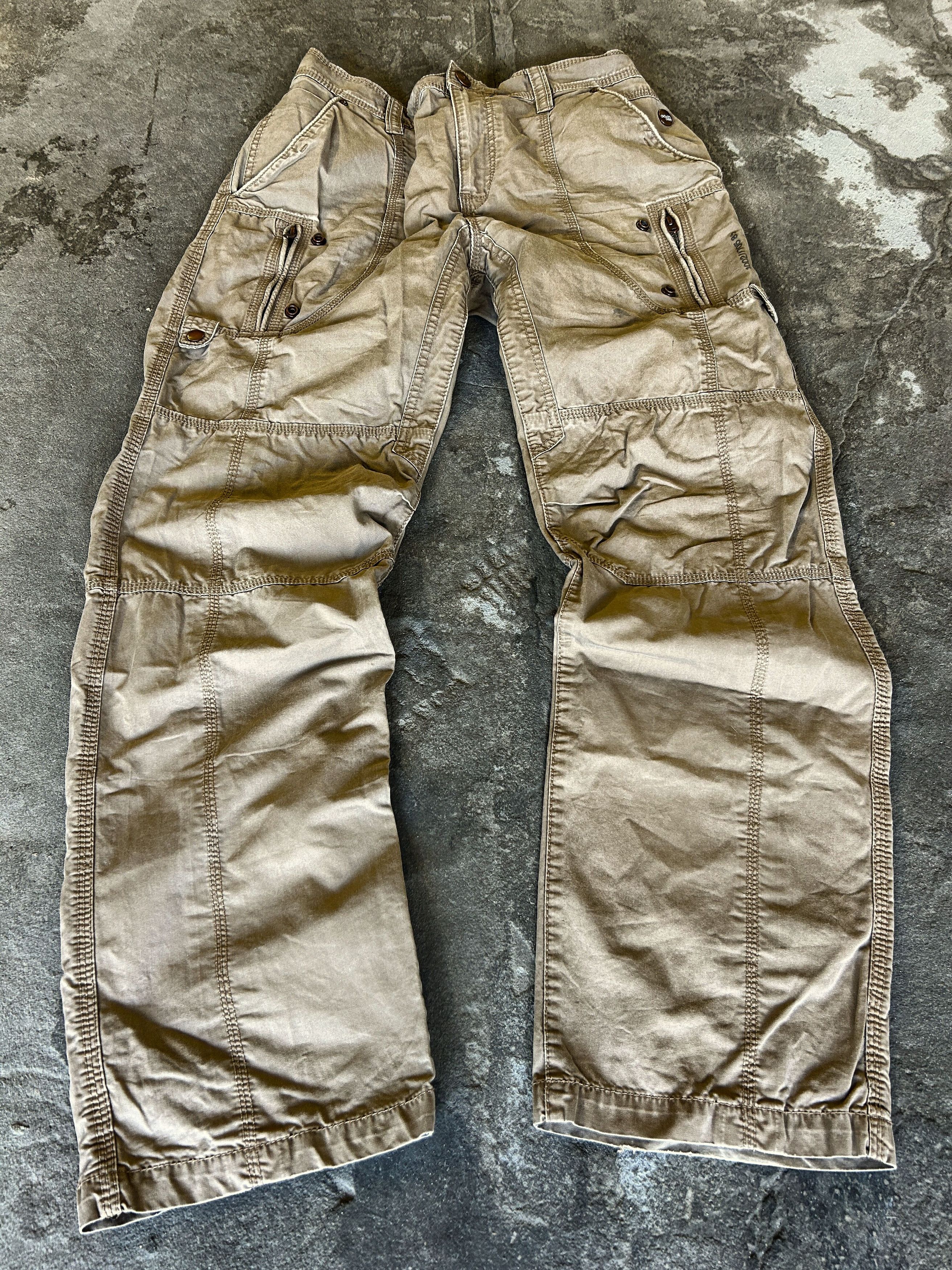 Vintage Y2K Utility Cargo Pants Beige Multi Pocket Wide Leg Workwear Size US 34 / EU 50 - 1 Thumbnail