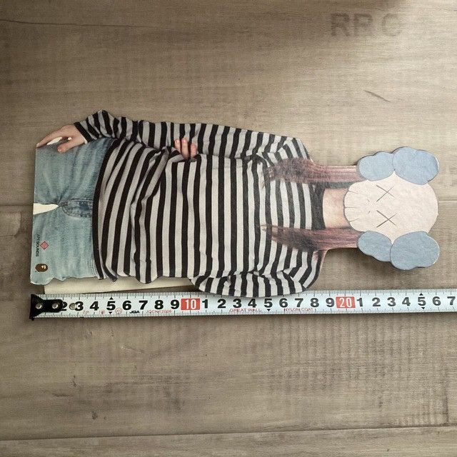 Bape × Kaws 2002 BAPE × KAWS Companion Cherie Tabletop Display NIGO APE Size ONE SIZE - 5 Thumbnail