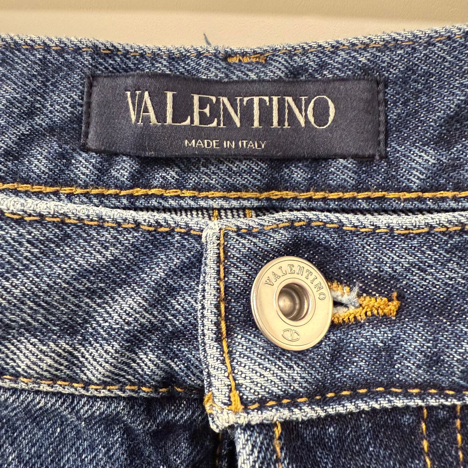Valentino Rare Big V Logo Valentino Denim Jeans | 32 Size US 32 / EU 48 - 2 Thumbnail