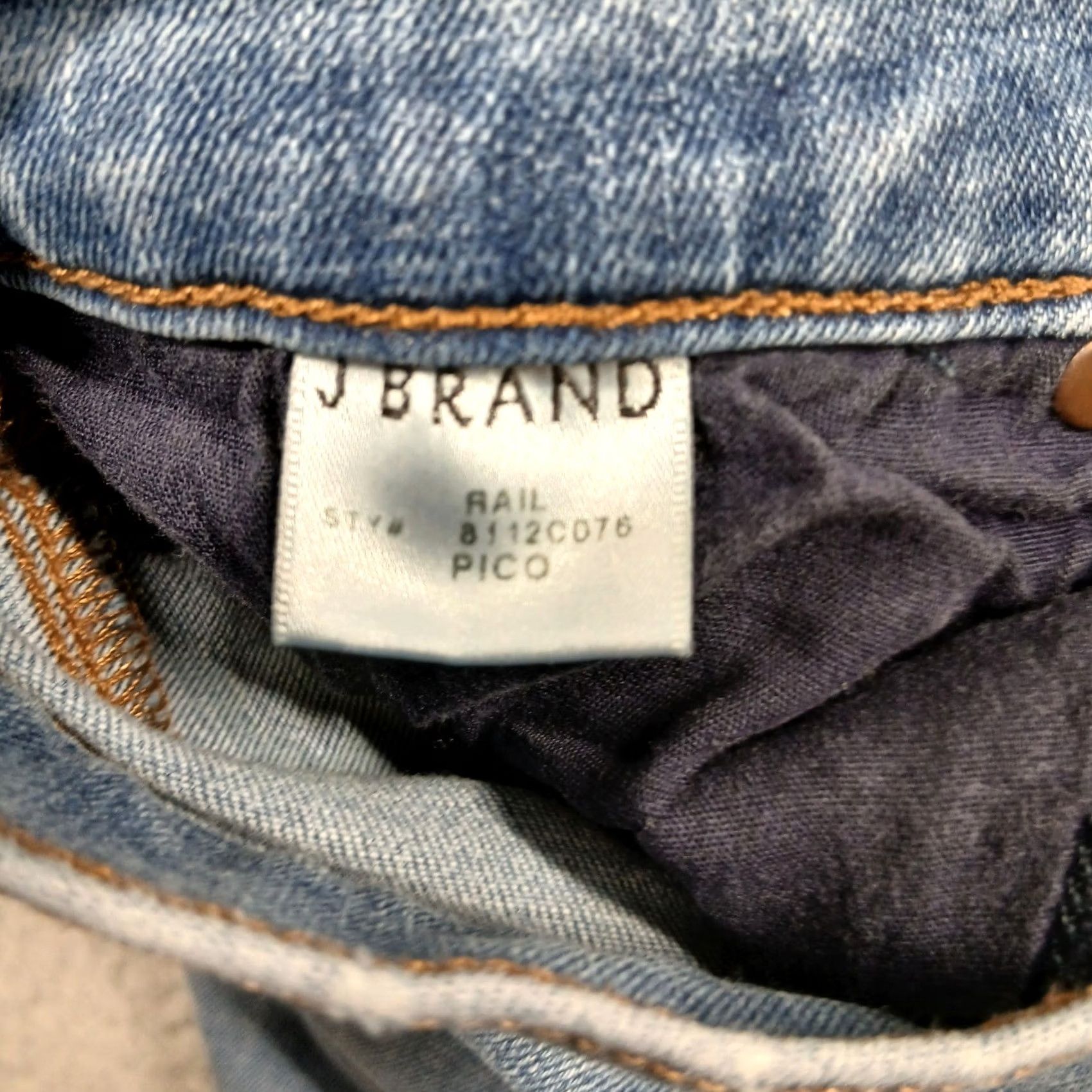 J Brand J Brand Skinny Jeans Women's 26 Blue Light Wash Stretch Denim EUC Jeans Slim Pockets 5-Pocket California USA Logo Vintage No Mens Womens Size 26" / US 2 / IT 38 - 6 Thumbnail