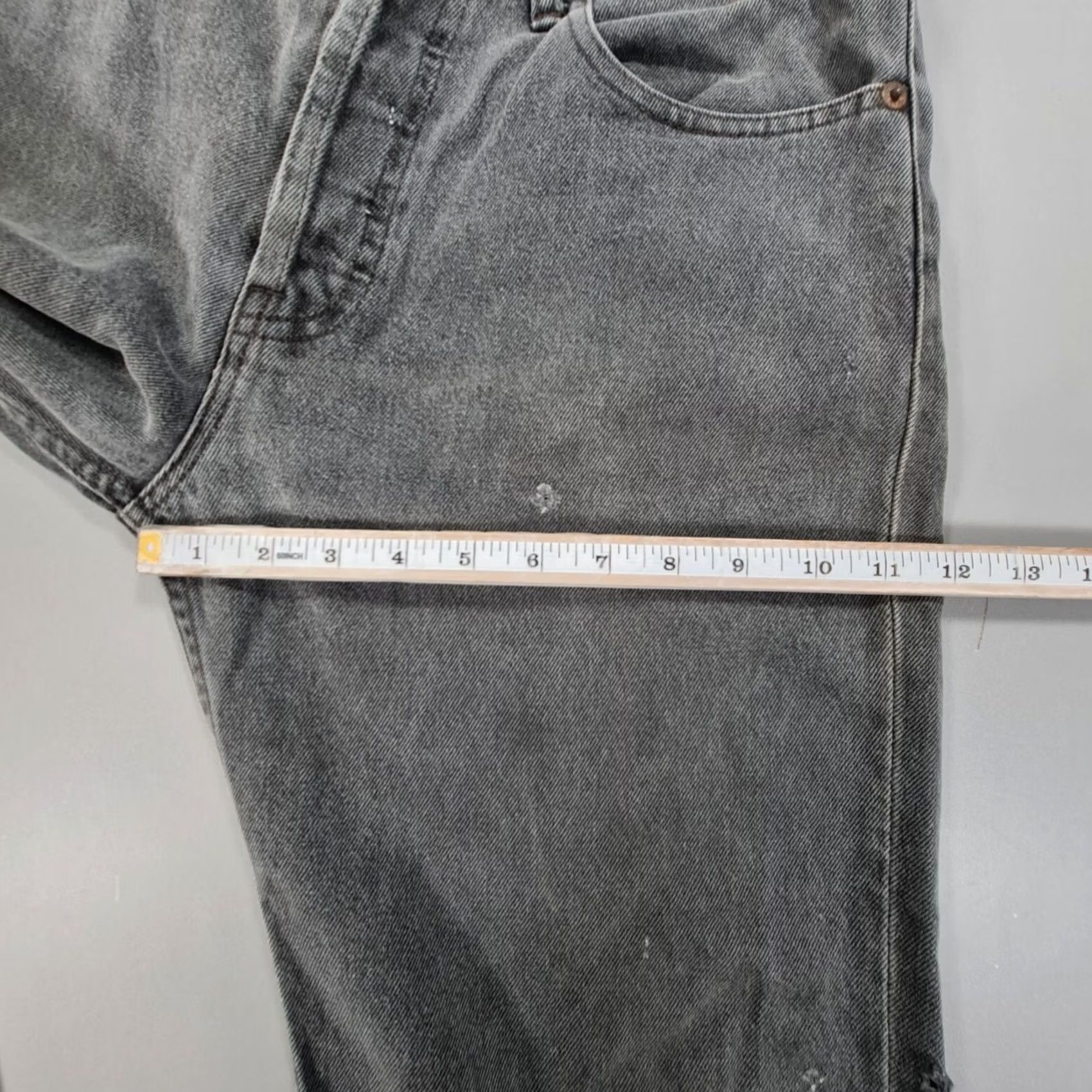 Levi's VINTAGE Levi's 501 Jeans Mens Grey W32 L30 Distressed 90s Made in USA Jeans Size US 32 / EU 48 - 6 Thumbnail