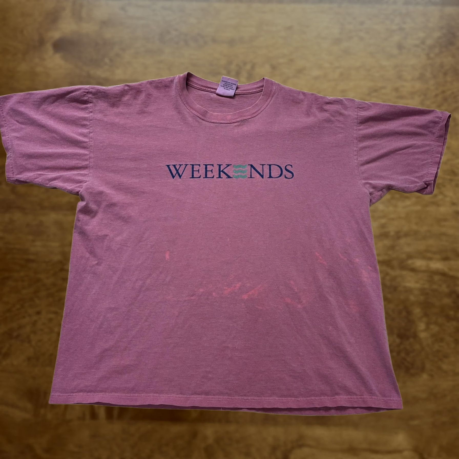 Anvil VINTAGE Anvil Weekends Shirt Mens XL Pink Graphic Print Cotton Crew Neck Short Sleeve T-Shirt Size US XL / EU 56 / 4 - 1 Thumbnail
