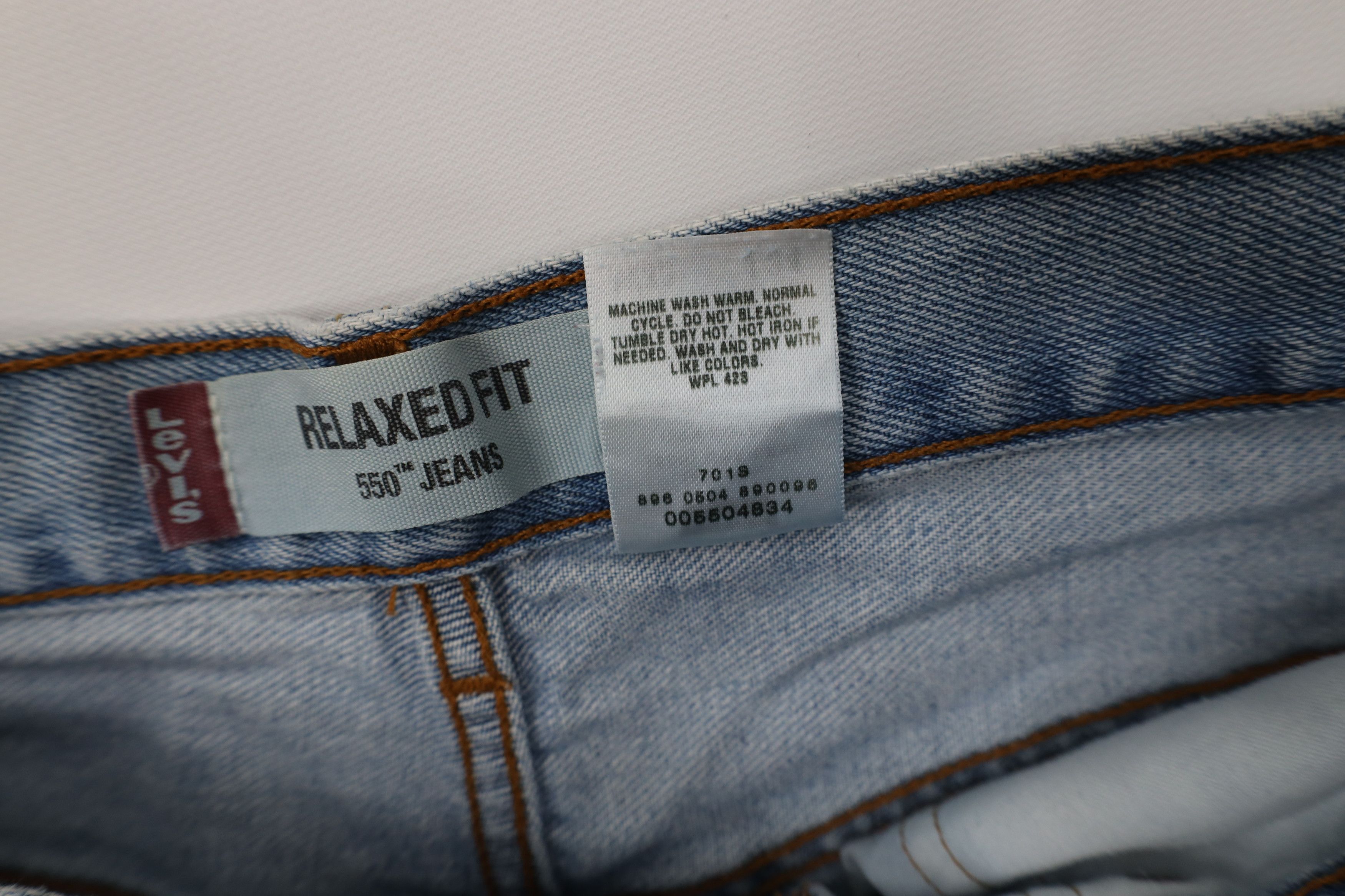 Levi's Vintage Y2K 2004 Levis 550 Fit Denim Jeans Blue Cotton Size US 33 - 9 Thumbnail