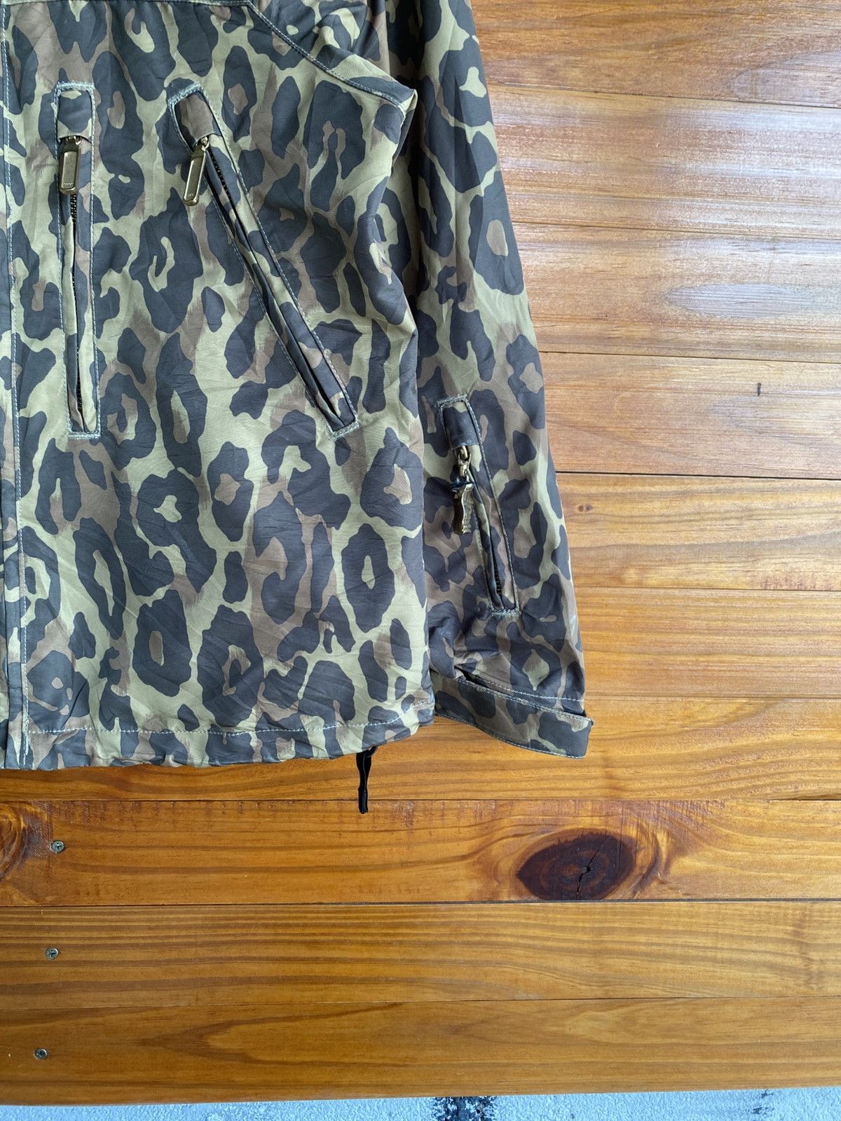 Japanese Brand RNA Inc Leopard Print Hooded Jacket – Vintage Streetwear Size US S / EU 44-46 / 1 - 7 Thumbnail