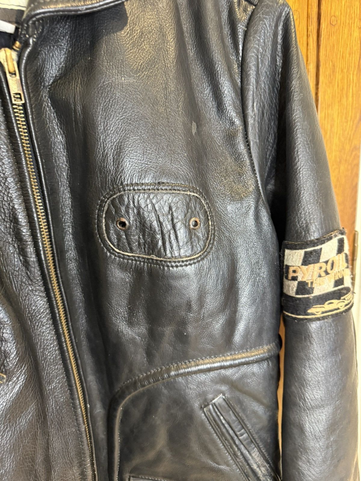 AMI A.M.I vintage leather patches motorcycle jacket rare oil Size US L / EU 52-54 / 3 - 12 Thumbnail