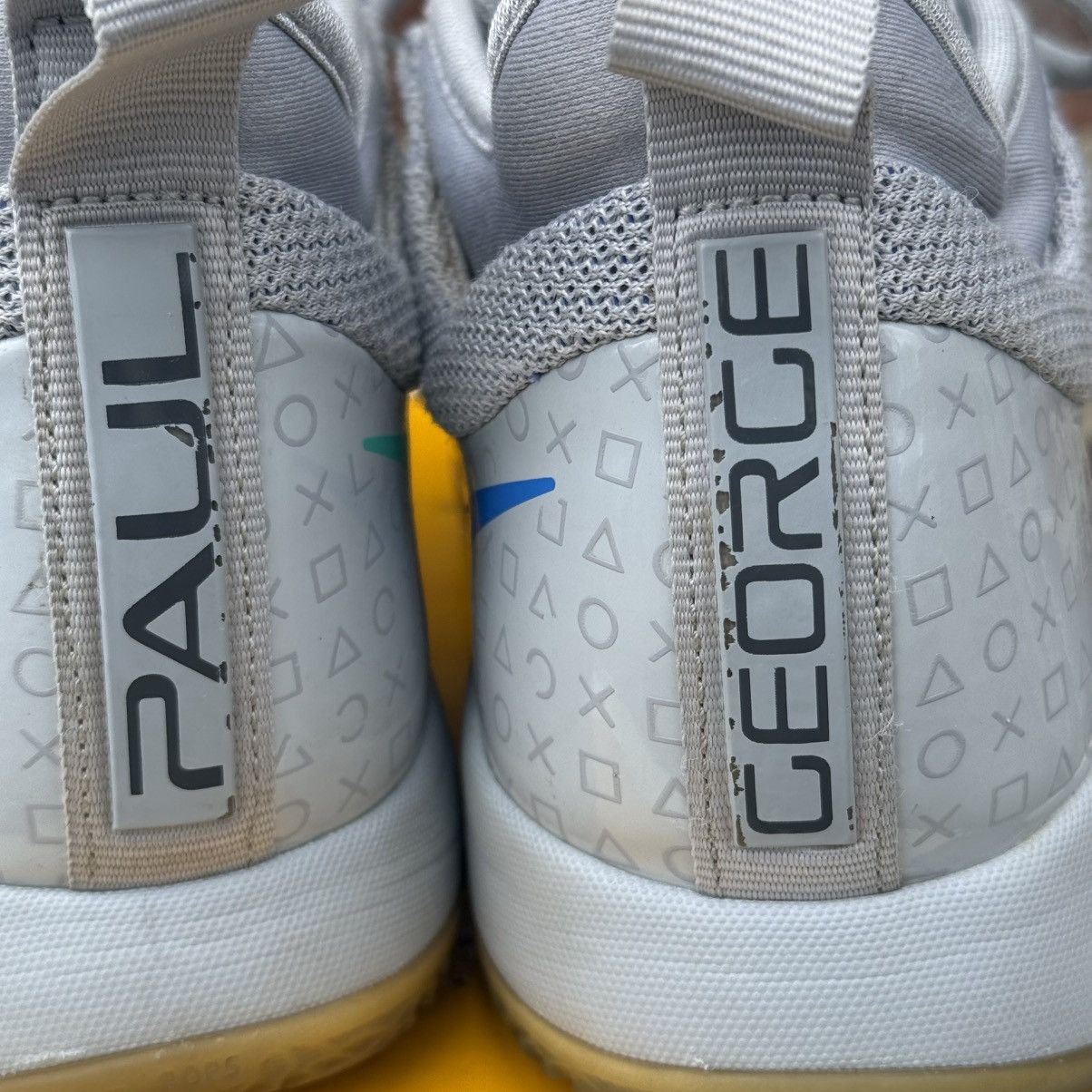 Nike × Playstation × Vintage Nike PG 2.5 x PlayStation Grey Sneakers Size 6Y Size US 6 / EU 39 - 23 Thumbnail