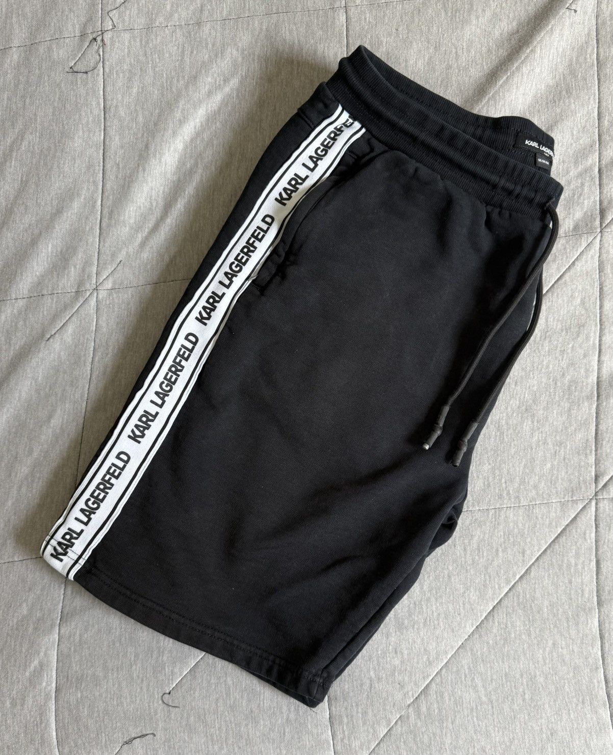 Karl Lagerfeld Mens Karl Lagerfeld sport shorts Size US 34 / EU 50 - 3 Thumbnail