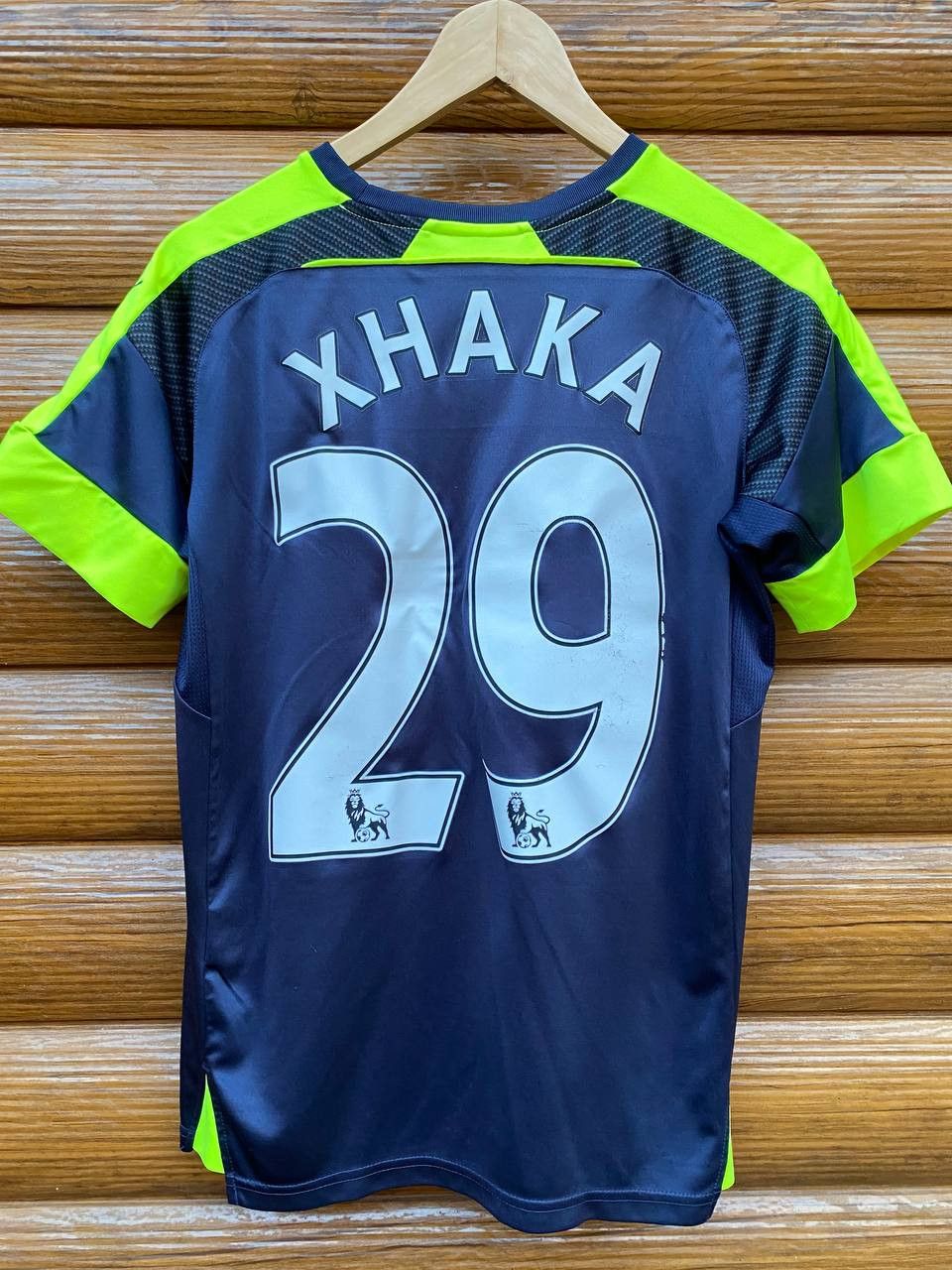 Puma Xhaka #29 Puma Arsenal Soccer Jersey Boys Youth XL Kids Size US XL / EU 56 / 4 - 2 Thumbnail