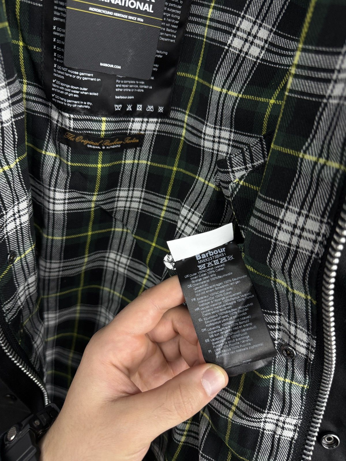 Barbour 🏴󠁧󠁢󠁥󠁮󠁧󠁿❗️NEW Barbour International A7 Wax Jacket Reflective Retro Size US M / EU 48-50 / 2 - 17 Thumbnail