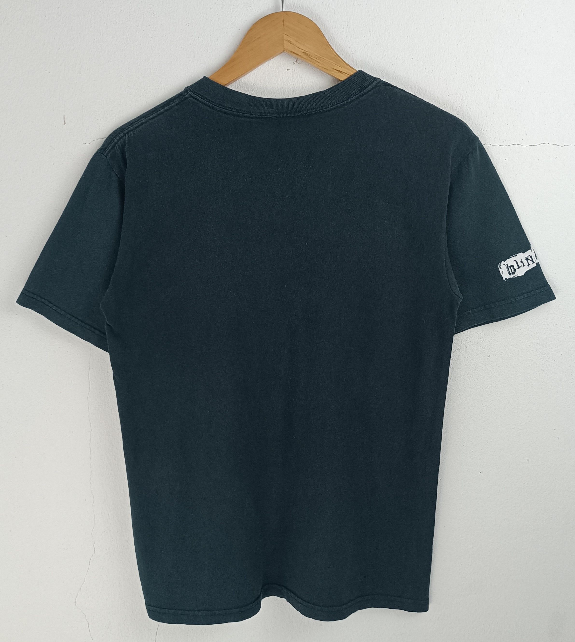 Band Tees VINTAGE Y2K BLINK 182 CLASSIC LOGO POP PUNK FADED SKATER 41 Size US S / EU 44-46 / 1 - 4 Thumbnail