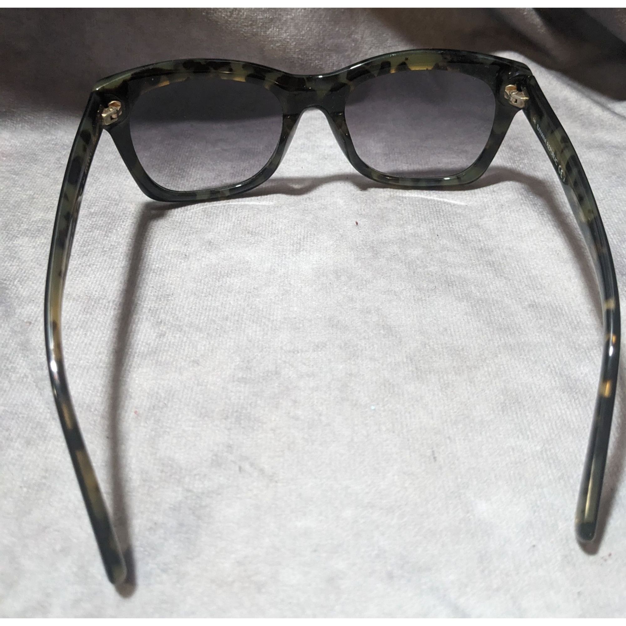 Banana Republic Banana Republic Black And Tortoise Margeaux Sunglasses Size ONE SIZE - 2 Thumbnail