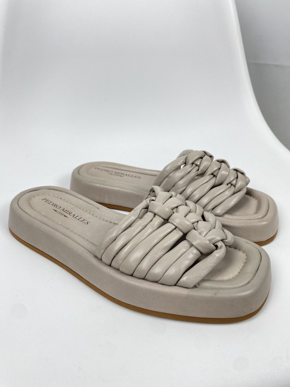 Designer Pedro Miralles Genuine Leather Slides Flats size 38 Size US 8 / IT 38 - 1 Thumbnail