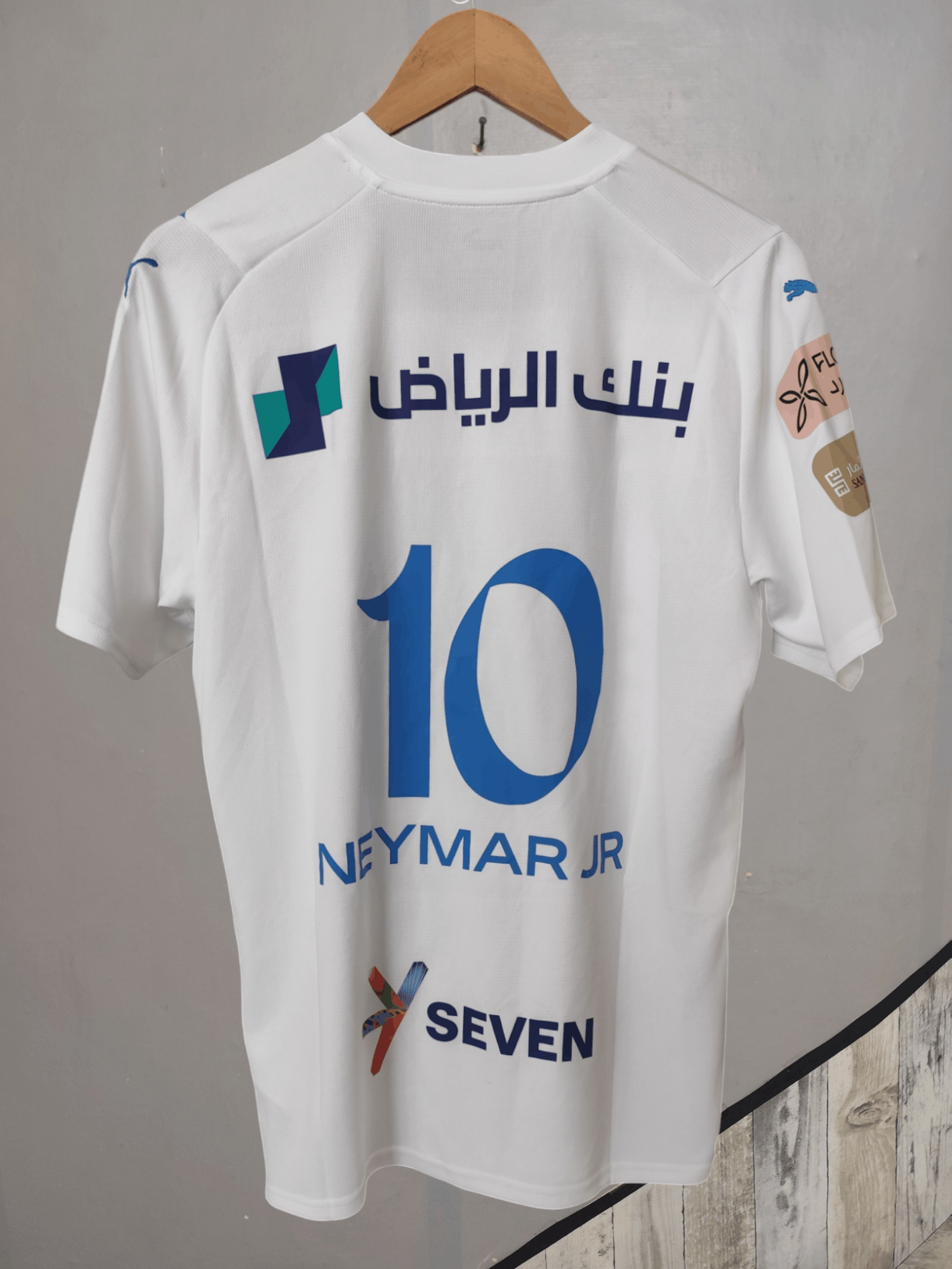 Puma Puma x 2023/24 Al Hilal Neymar #10 Away Jersey Size US M / EU 48-50 / 2 - 20 Thumbnail