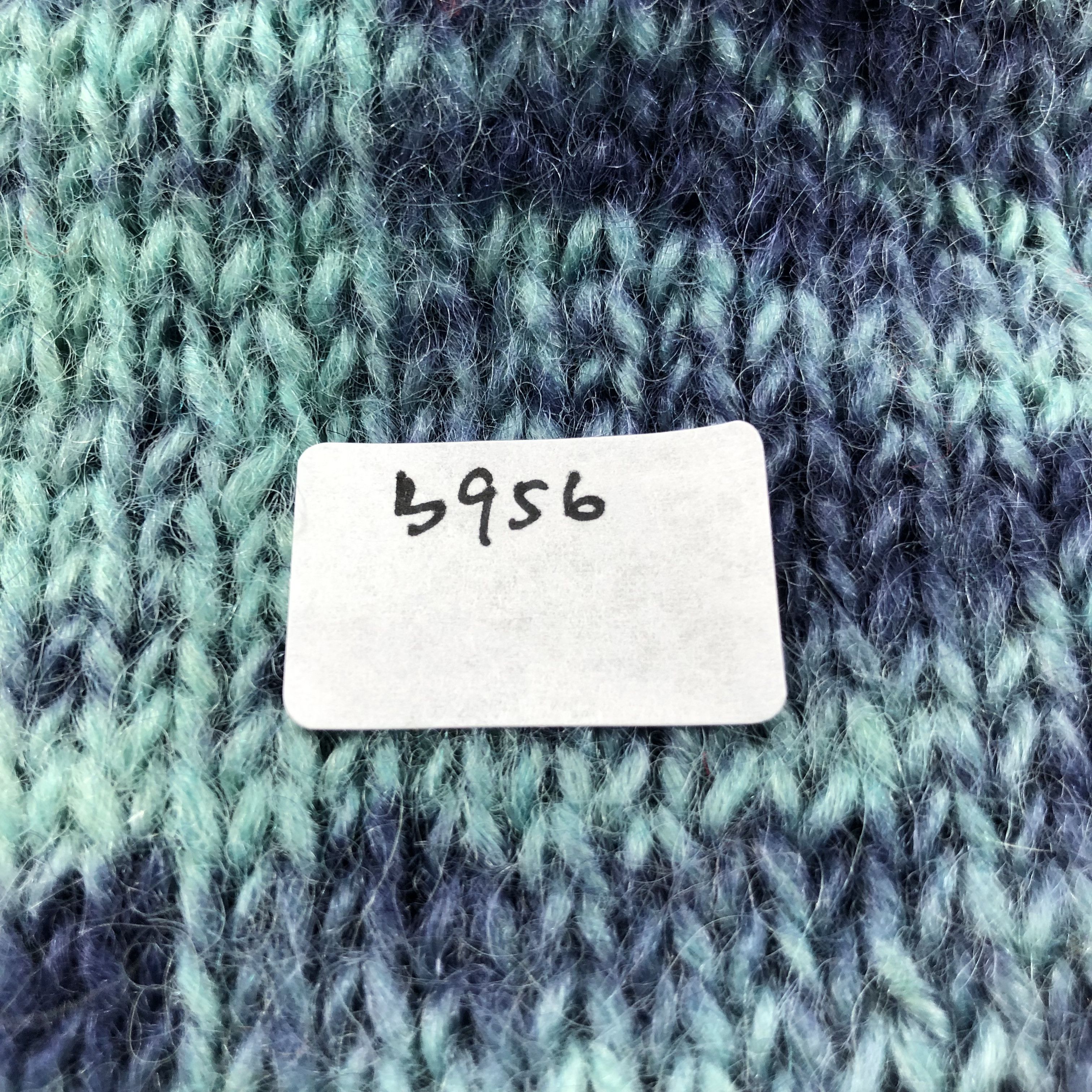 Vintage Hand-Knit Blue/Green Abstract Slouchy Beanie B956 Size ONE SIZE - 5 Thumbnail