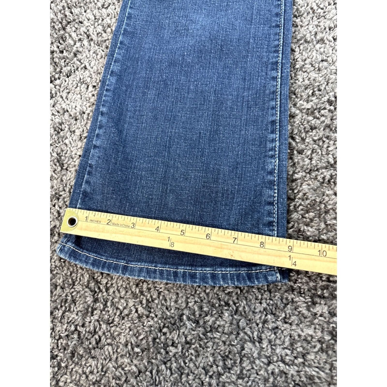 Levi's Levi's 529 Jeans Bootcut Dark Wash Women 31x33 Denim Regular Inseam 33 Pockets Size 24" / US 00 / IT 34 - 3 Thumbnail