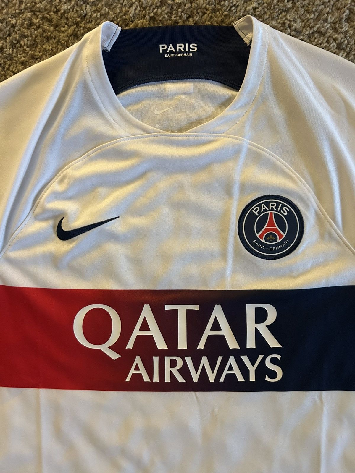 Nike PSG 2022/2023 Away Jersey Size US M / EU 48-50 / 2 - 3 Thumbnail