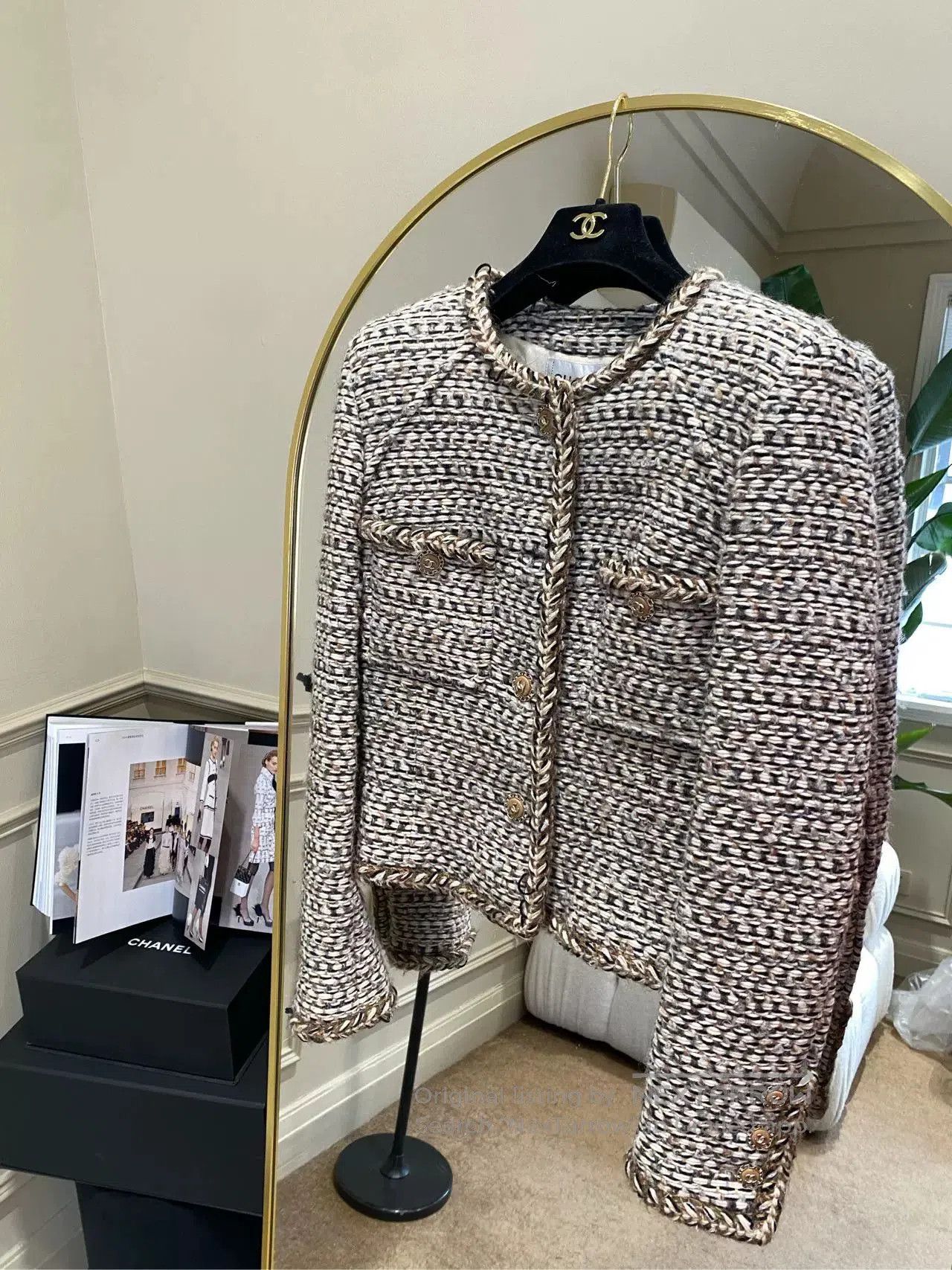 Chanel Chanel 2018 Forest Beige Round Collar Coat. Size US M / EU 48-50 / 2 - 1 Thumbnail