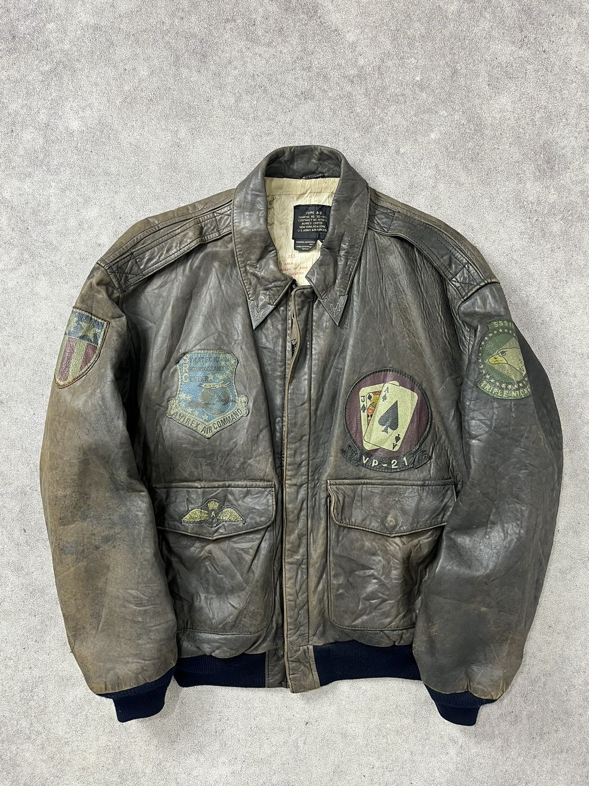 Avirex AVIREX type A-2 topgun 80’s distressed leather flight jacket Size US L / EU 52-54 / 3 - 7 Thumbnail