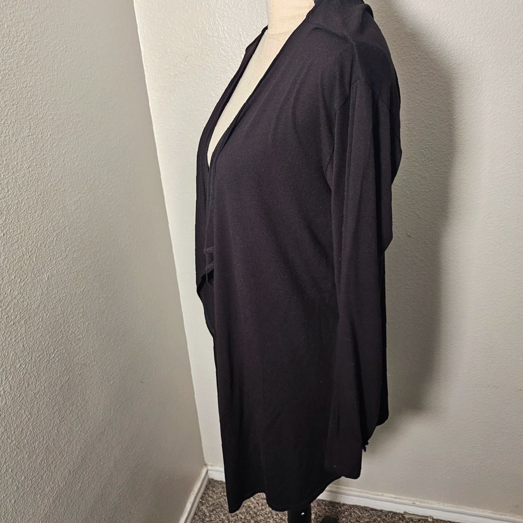 Vince Camuto VINCENT CAMUTO Black Cardigan Sweater Women’s L Open Front Long Sleeve Rayon Knit Size L / US 10 / IT 46 - 2 Thumbnail