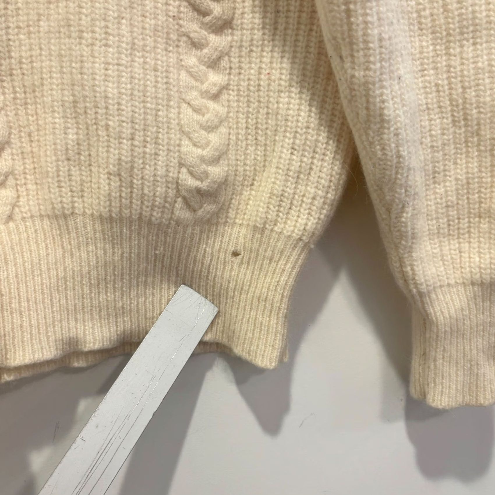 Vintage VINTAGE Le Moda Sweater Women Medium Cream Angora Lambswool Cable Knit Mock Neck Vintage Size M / US 6-8 / IT 42-44 - 8 Thumbnail