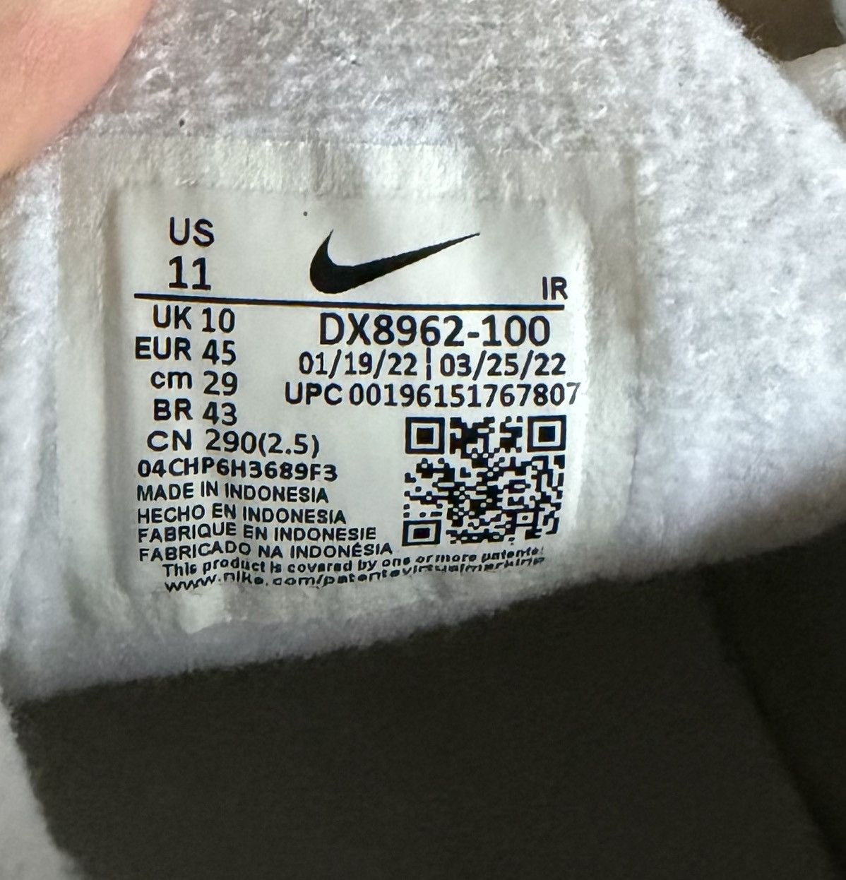 Nike Nike Air Max Plus TN "White Blue Gradient" / Yellow Swoosh Size US 11 / EU 44 - 22 Thumbnail