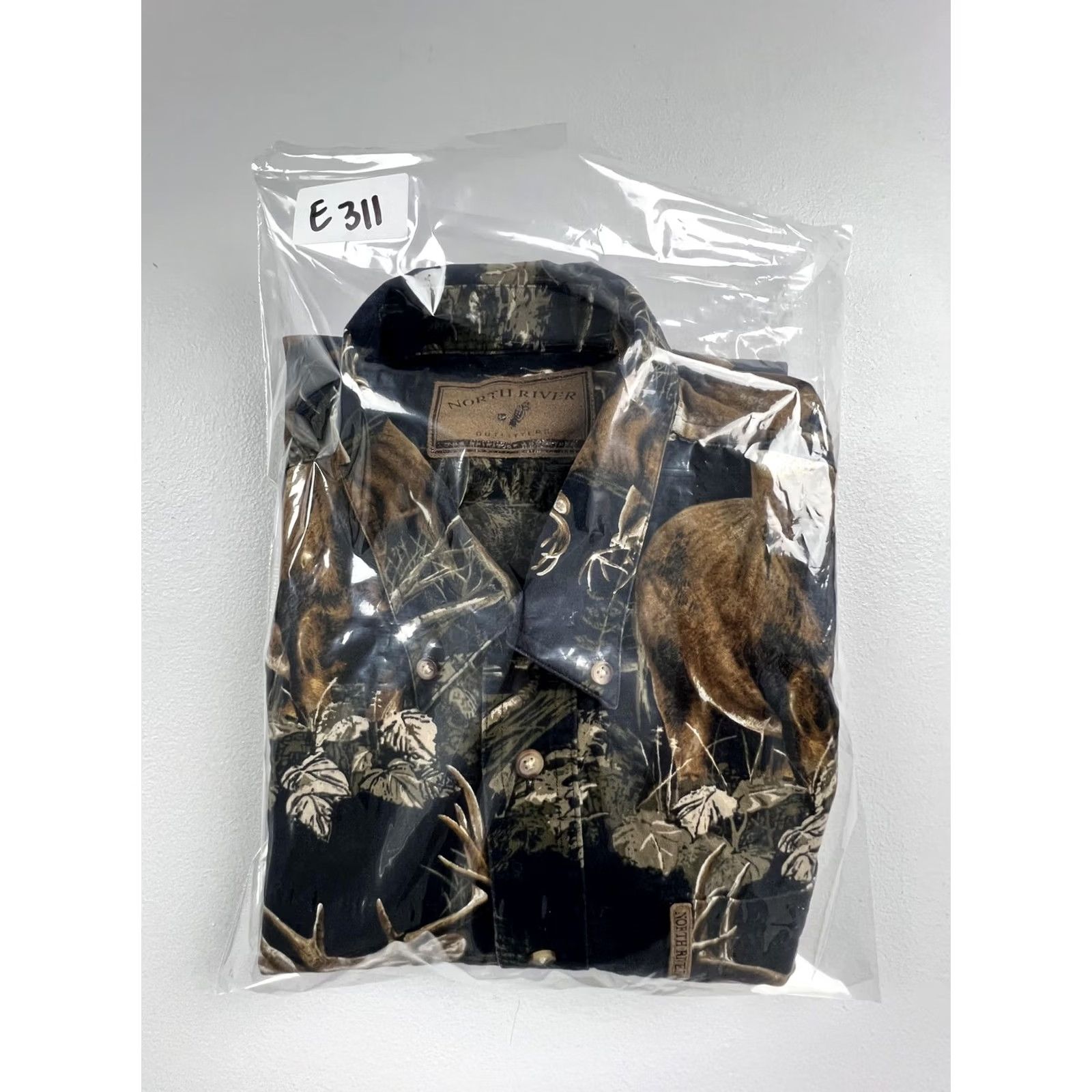 Vintage VINTAGE North River Shirt Mens XL Camo Brown Deer Wildlife Long Sleeve Button Up Heavy Size US XL / EU 56 / 4 - 8 Thumbnail