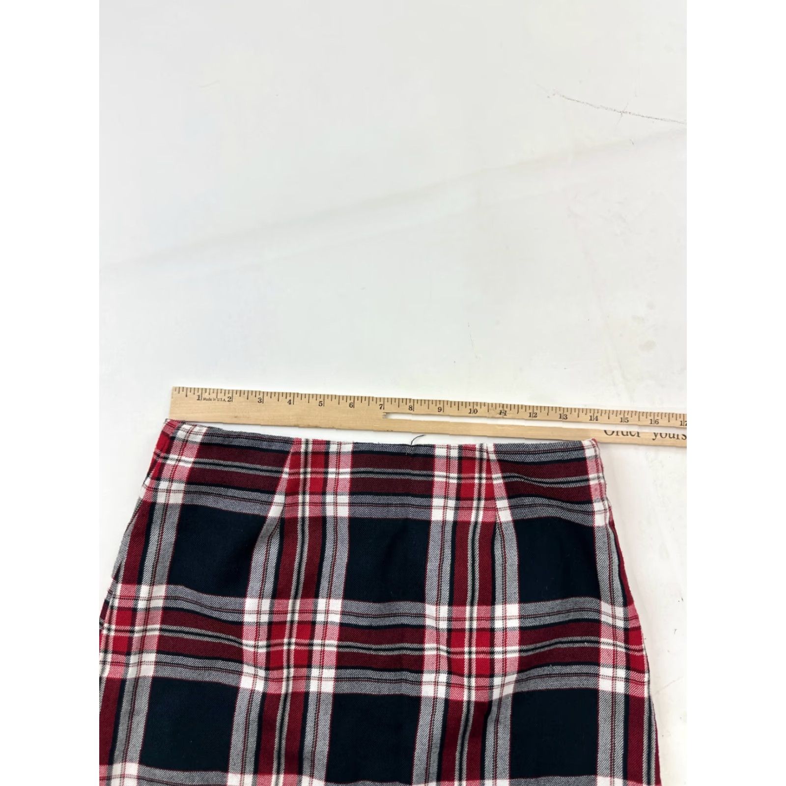 Mossimo Mossimo Skirt Womens 3 Red Plaid Zipper Casual Straight & Pencil Classic Outdoor Size 26" / US 2 / IT 38 - 7 Thumbnail
