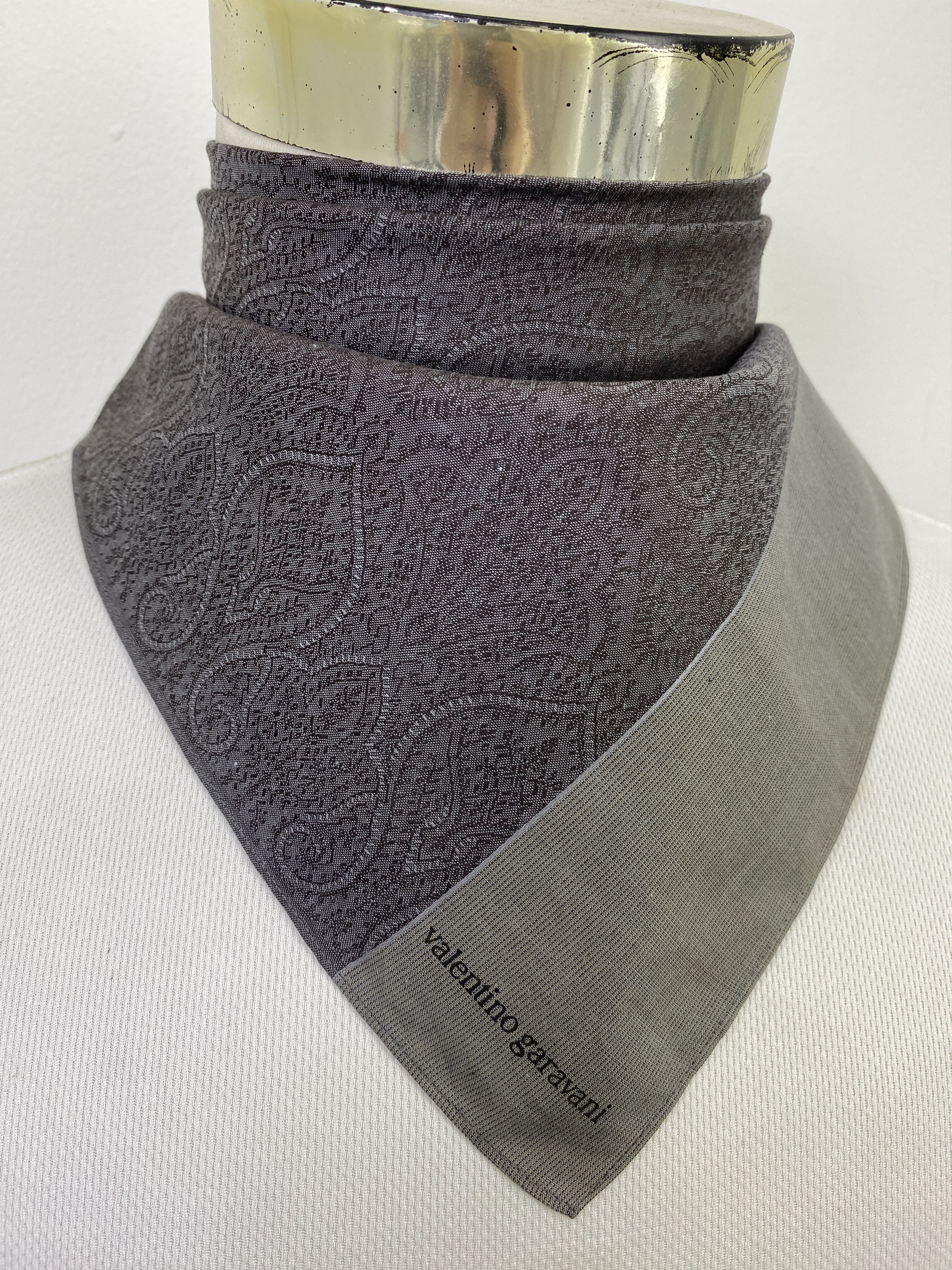 Valentino Valentino Garavani Handkerchief / Neckerchief KT0190 Size ONE SIZE - 2 Thumbnail