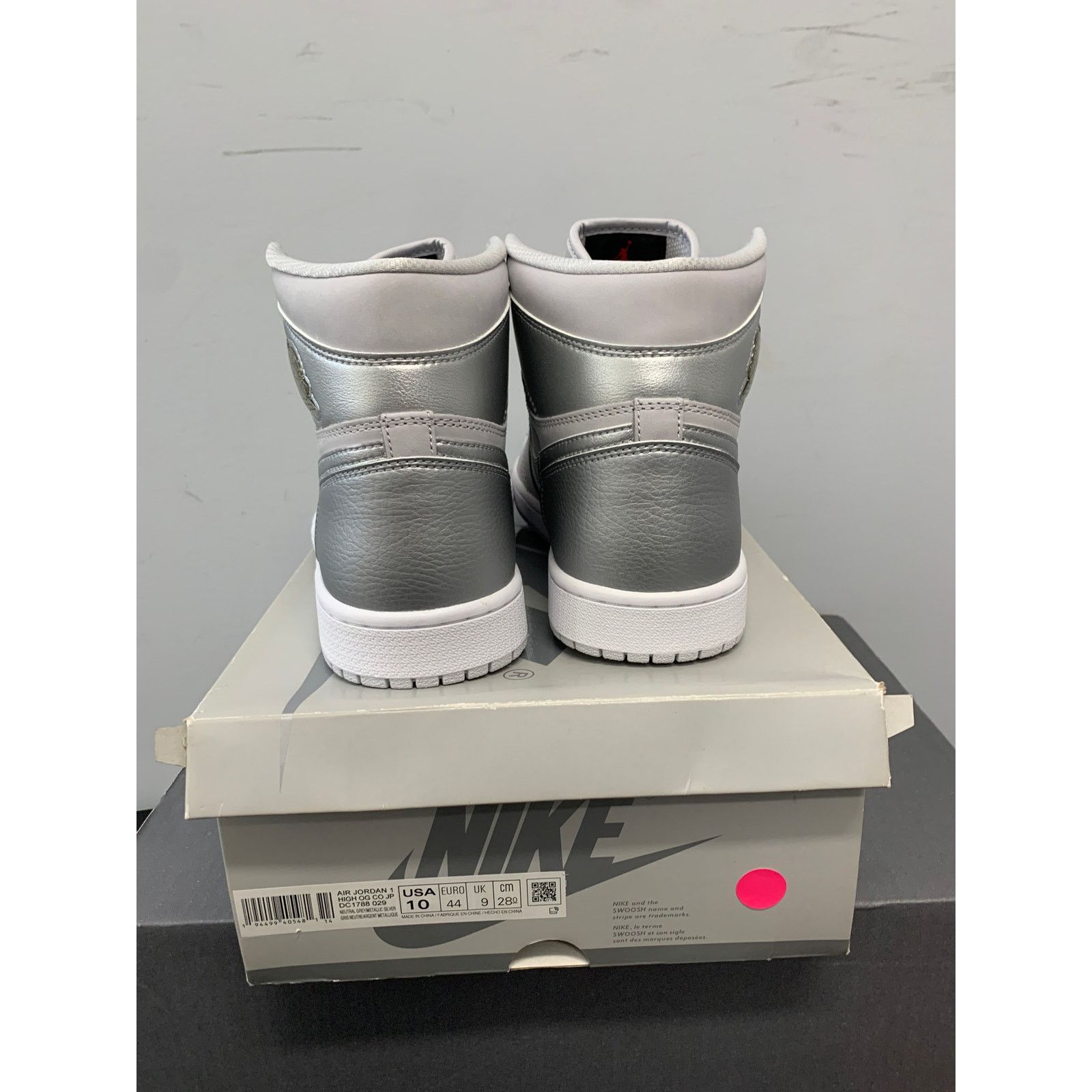Nike Nike Air Jordan 1 Retro High CO.JP Neutral Grey Size 10 NEW Size US 10 / EU 43 - 3 Thumbnail