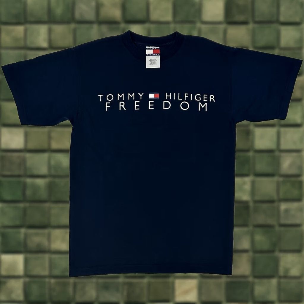 Tommy Hilfiger VINTAGE Tommy Hilfiger Freedom Jeans T Shirt Spell Out Navy Blue Medium USA 90s Size US M / EU 48-50 / 2 - 1 Thumbnail