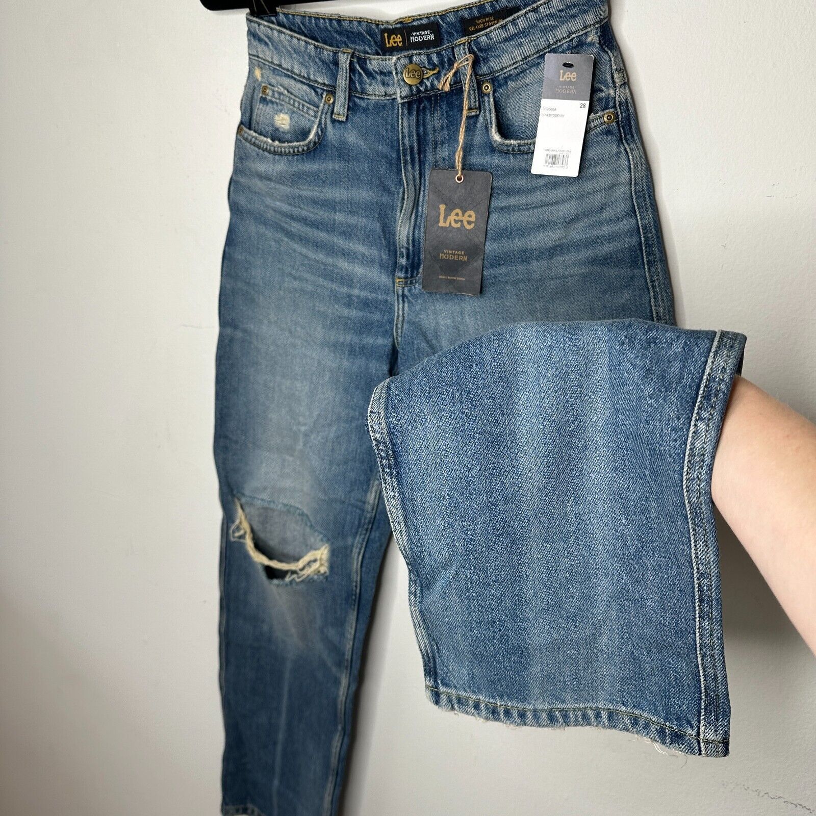 Lee NWT Lee Medium Blue High Rise Stovepipe Distressed Jeans 28 Size 28" / US 6 / IT 42 - 3 Thumbnail