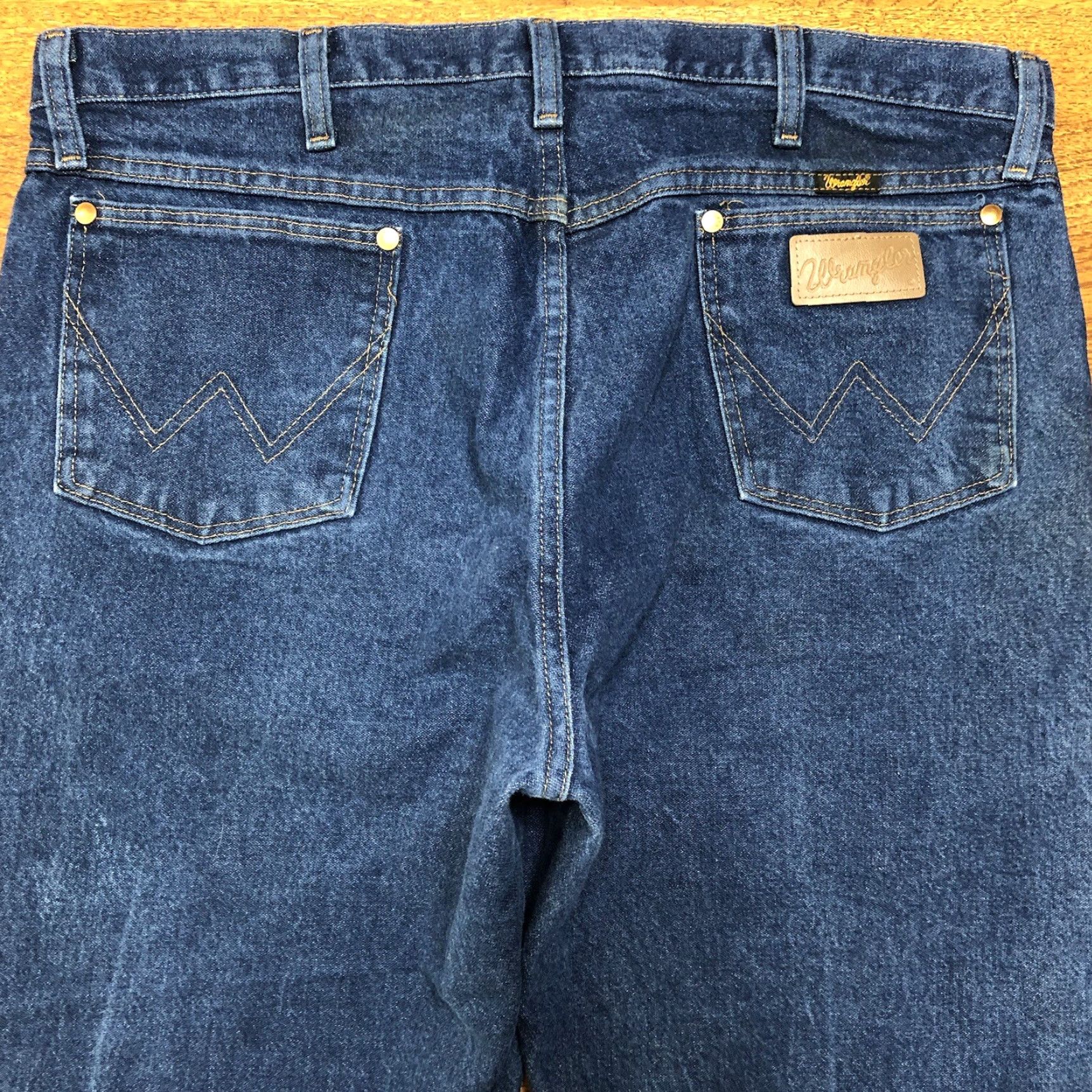 Wrangler VINTAGE Wrangler 13MWZ Jeans Mens Tag 36x32 Cowboy Cut Western Distressed Chore Blue Size US 36 / EU 52 - 3 Thumbnail