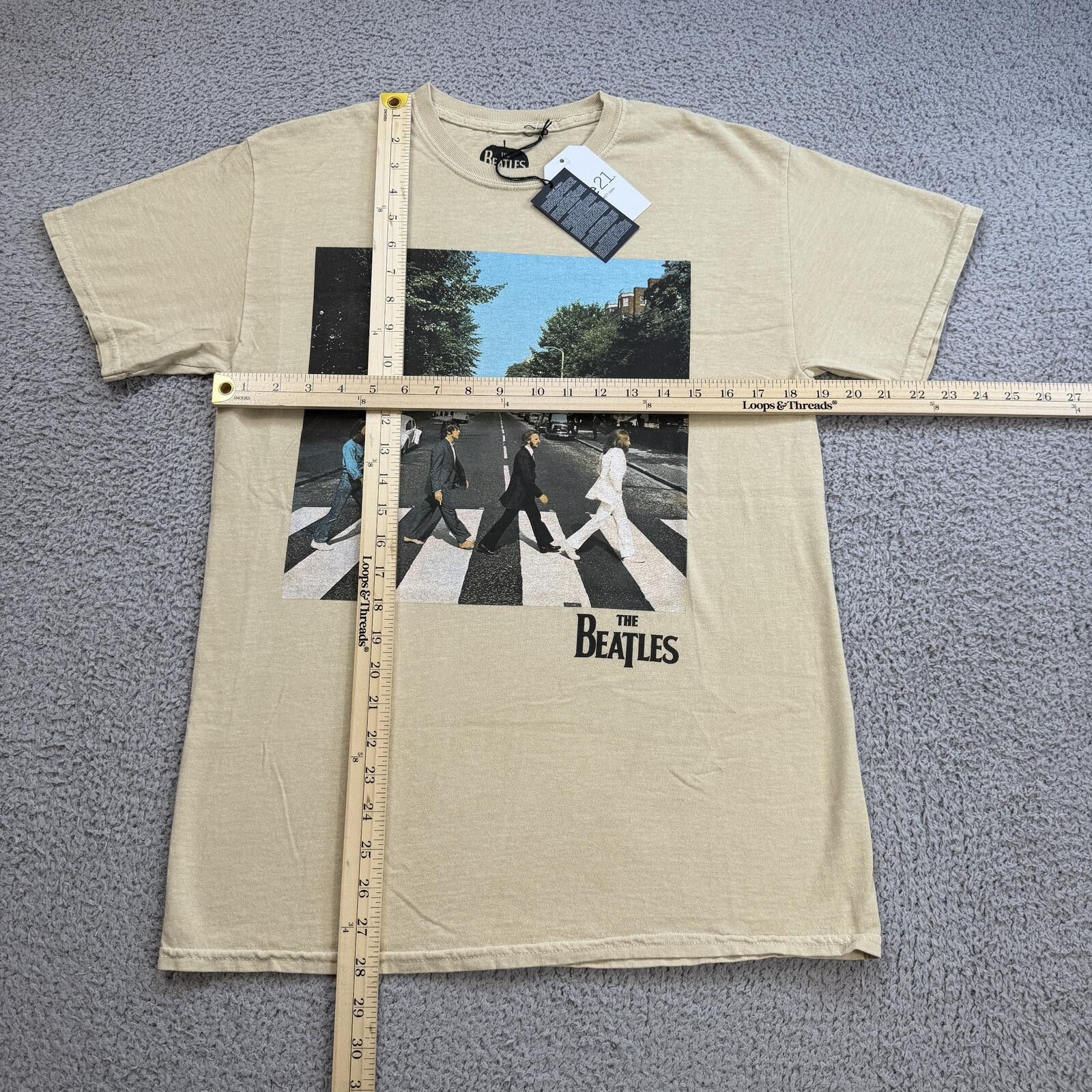 Other The Beatles Abbey Road Graphic T Shirt Mens Small Medium NWT Size US M / EU 48-50 / 2 - 3 Thumbnail