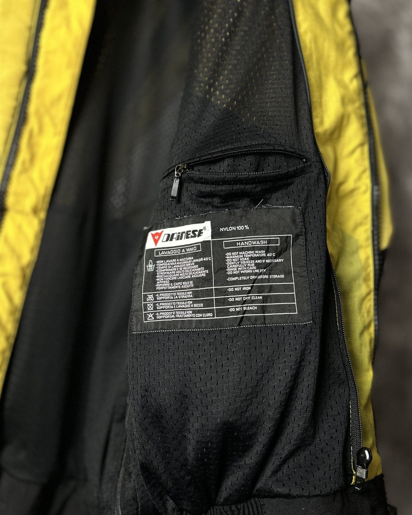 Dainese Dainese italy 90s Vintage Racing Jacket vale yellow 46 rossi Size US M / EU 48-50 / 2 - 8 Thumbnail