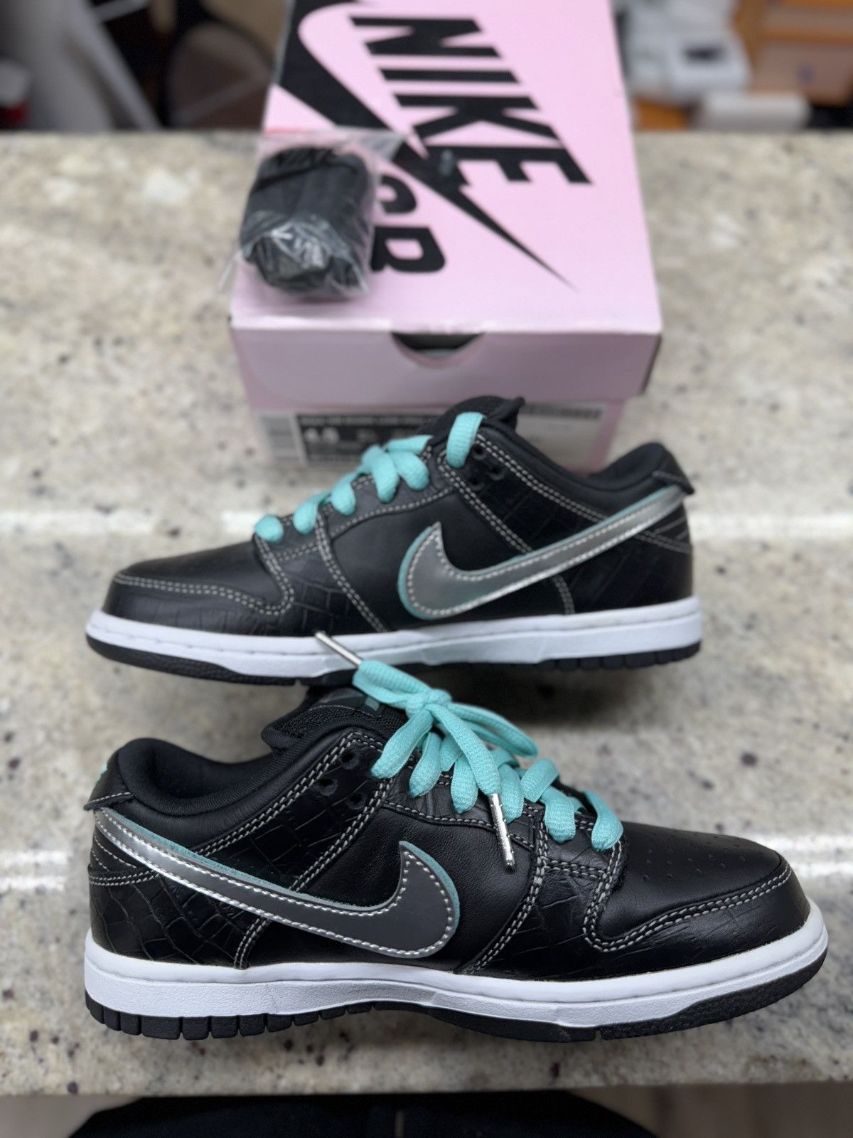 Nike Nike SB Dunk Low Diamond Supply Size US 6 / EU 39 - 2 Thumbnail