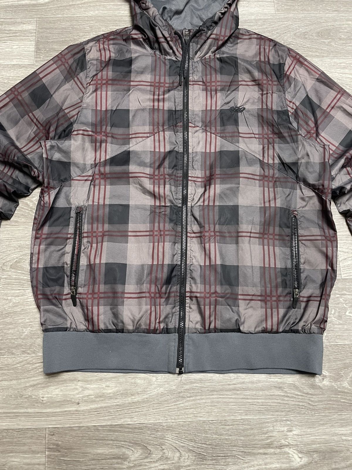 Nike SB Vintage Nike 6.0 Skateboarding Checkered Windbreaker Jacket Size US XL / EU 56 / 4 - 3 Thumbnail
