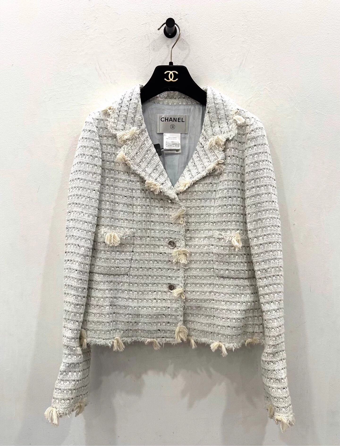 Chanel Chanel Women's Tweed Cardigan Metal Floral Buttons Fringe Size XS / US 0-2 / IT 36-38 - 1 Thumbnail