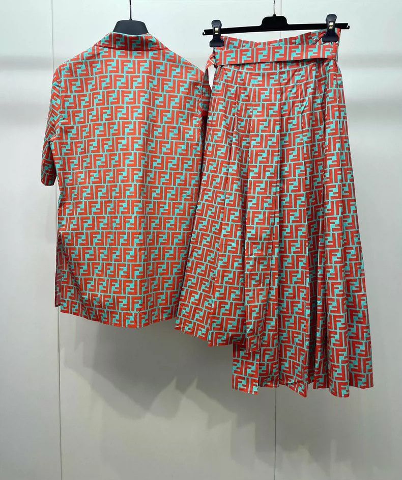Fendi Fendi Logo Short Sleeve Shirt Skirt Set Size XS / US 0-2 / IT 36-38 - 2 Thumbnail