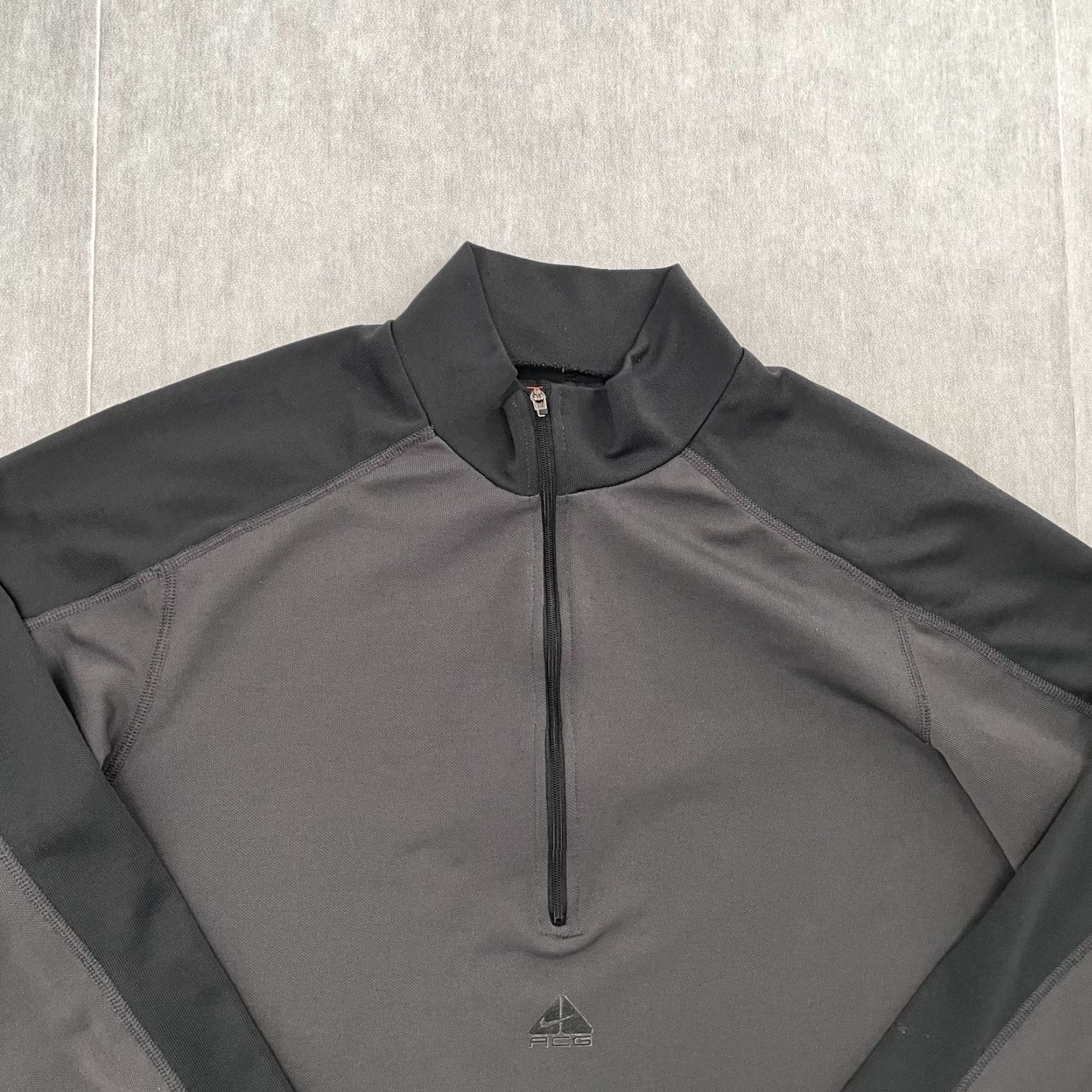 Nike VINTAGE Nike ACG Sweater Shirt Adult Large Gray 1/4 Zip Base Layer Center Logo USA Men Size US L / EU 52-54 / 3 - 3 Thumbnail