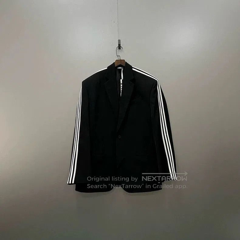 Balenciaga Balenciaga x Adidas Side Stripe Blazer. Size US XXS / EU 40 - 1 Thumbnail