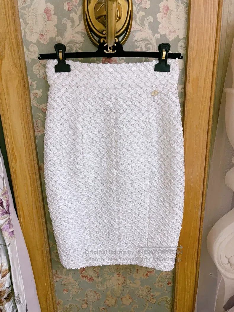 Chanel Chanel Heavy industry sequined skirt Size 24" / US 00 / IT 34 - 1 Thumbnail