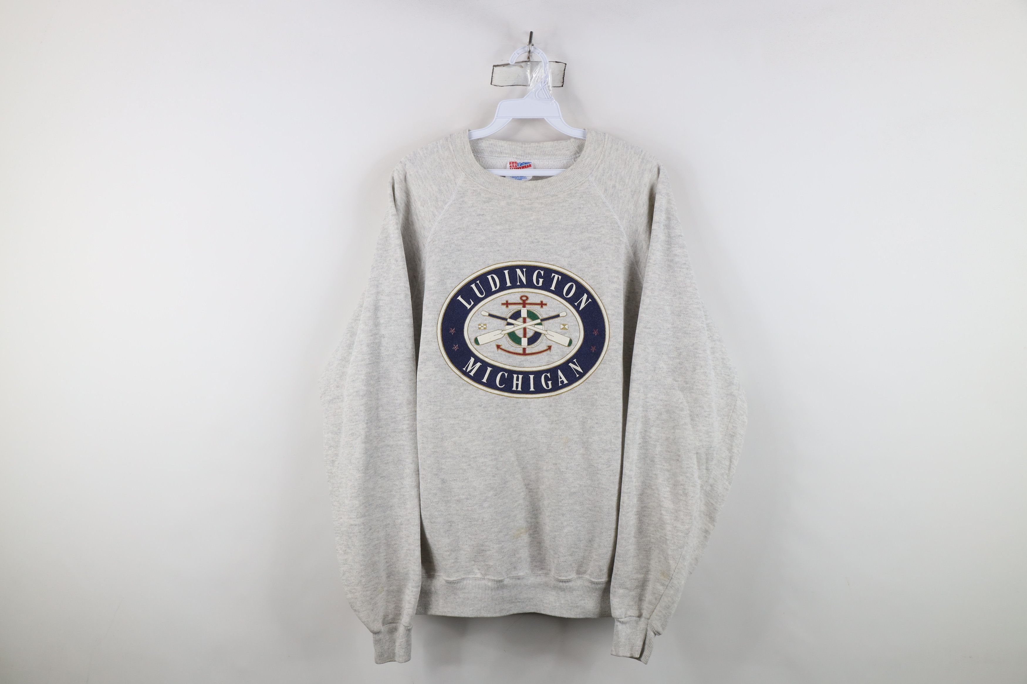 Vintage Vintage 90s Streetwear Michigan Sailing Sweatshirt Gray USA Size US XL / EU 56 / 4 - 1 Thumbnail