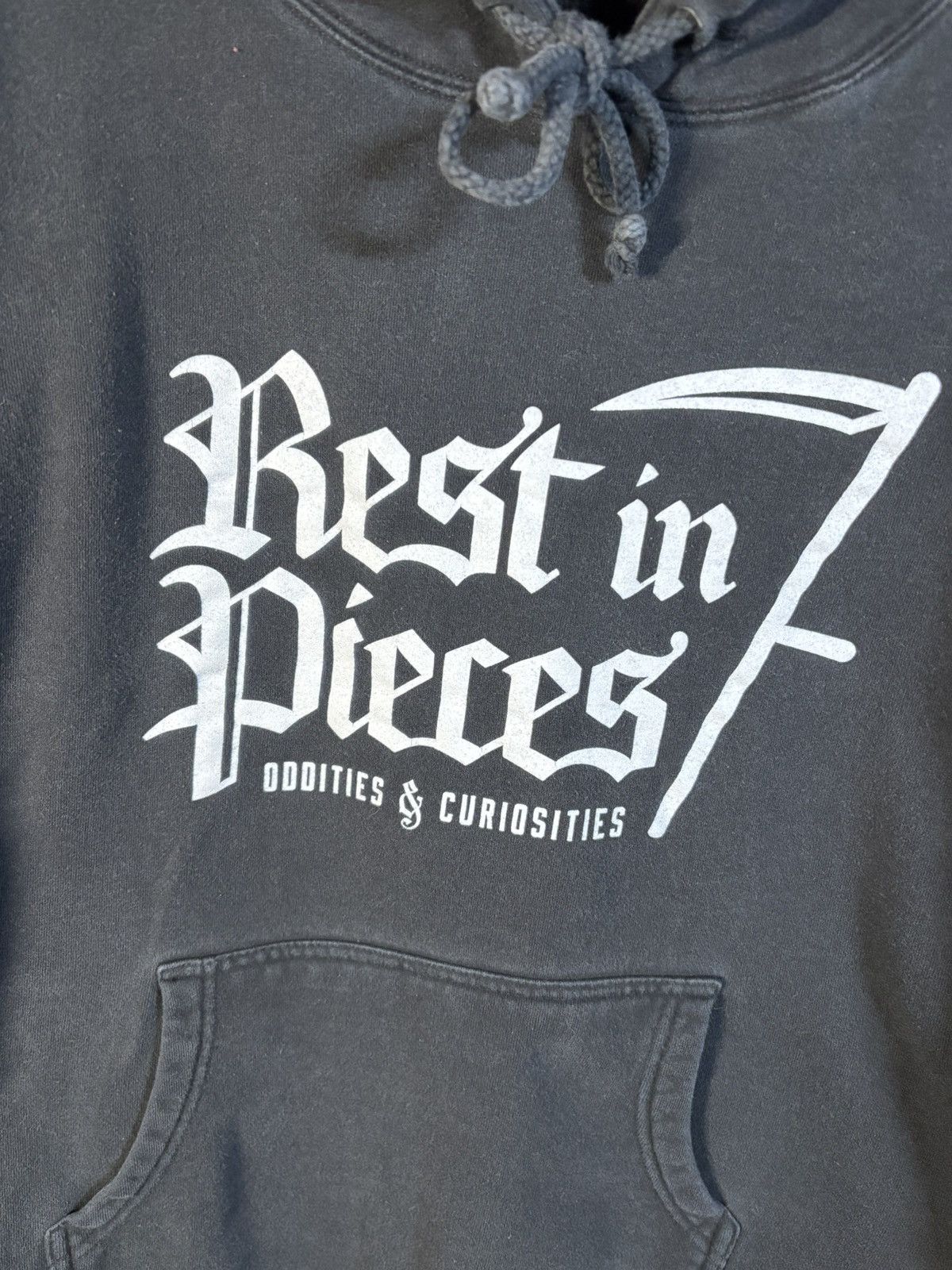 Other Rest In Pieces Hoodie Richmond Virginia Pullover Sz L Size US L / EU 52-54 / 3 - 2 Thumbnail