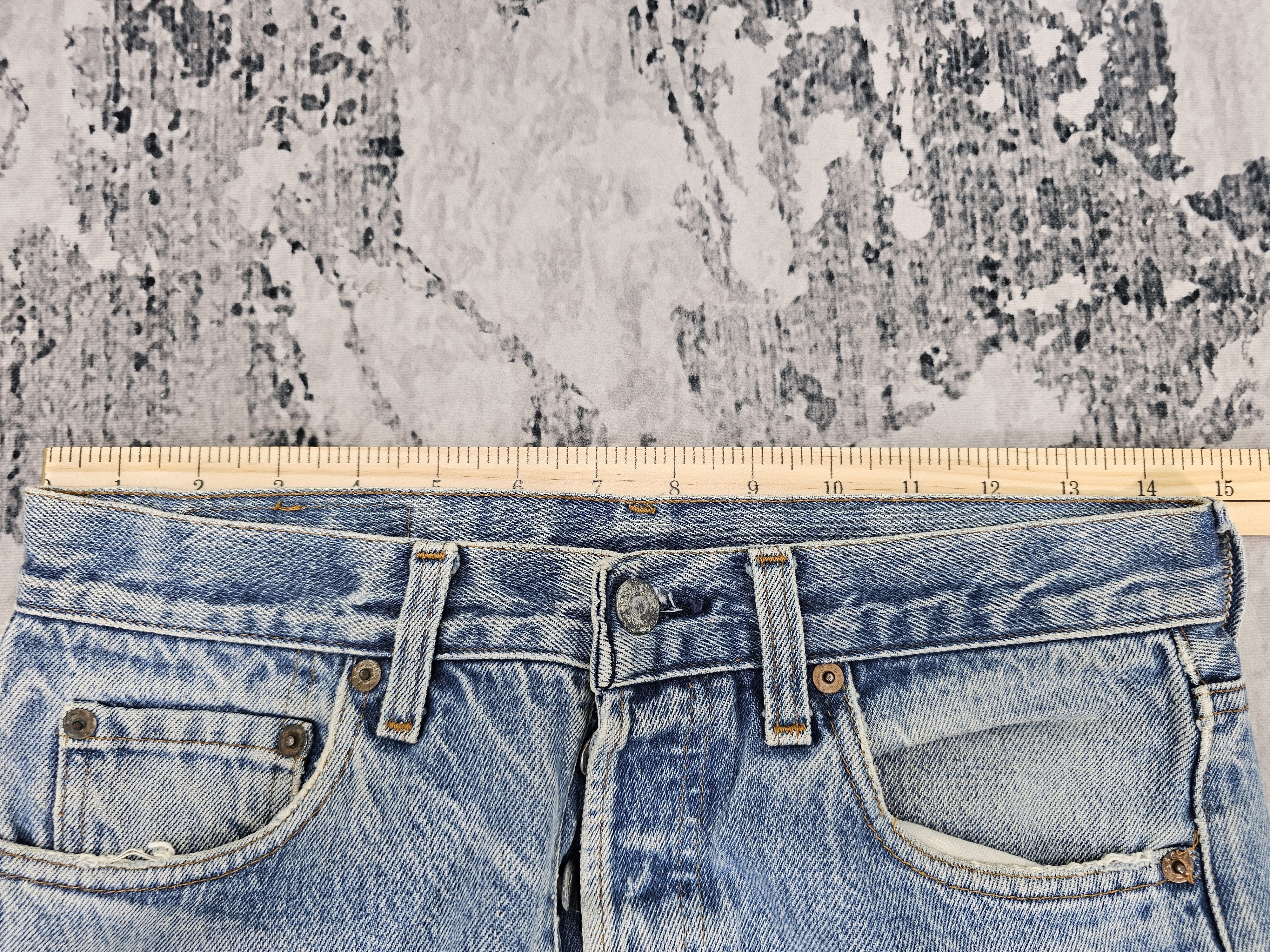 Levi's Vintage Clothing Vintage 90's LEVIS 501 Sun Faded Stain Blue Jeans L0576 Size US 29 - 14 Thumbnail