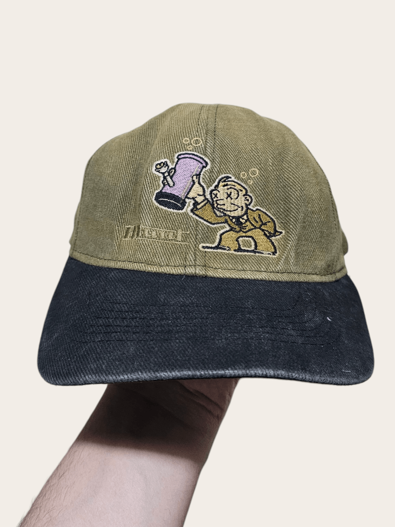 Vintage Blunt Vintage Weed Bong Hat Size ONE SIZE - 1 Thumbnail
