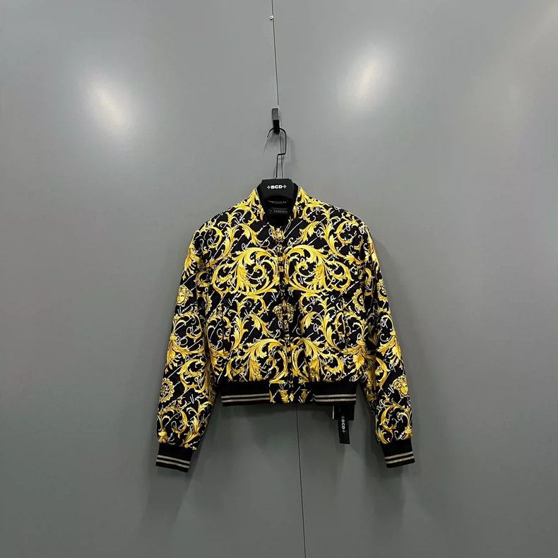 Versace Versace The rhinestone pattern is printed all over the jac Size US S / EU 44-46 / 1 - 1 Thumbnail